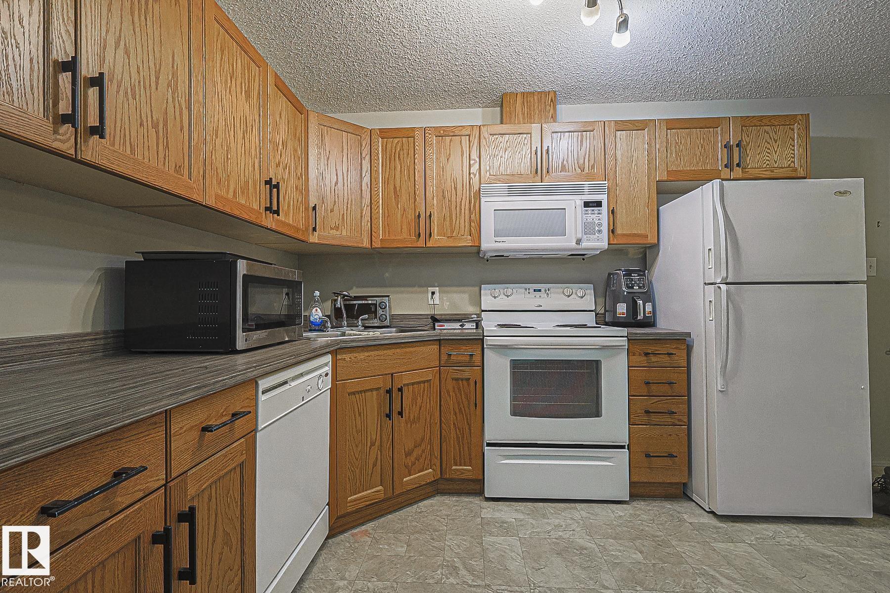 119 - 309 Clareview Station Drive NW, Clareview Town Centre, Edmonton