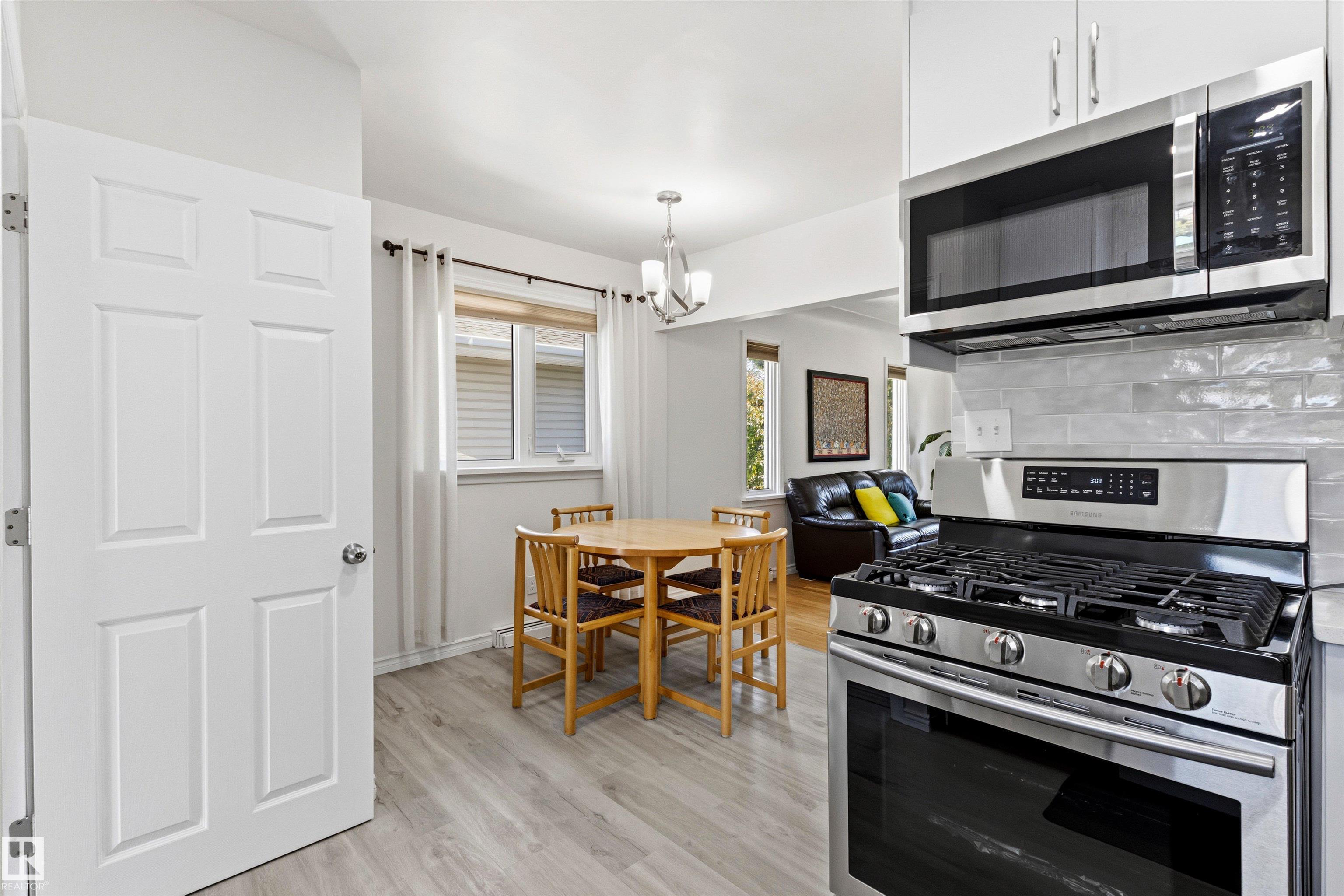 Photo 13 at 8708 89 Avenue NW, Bonnie Doon, Edmonton