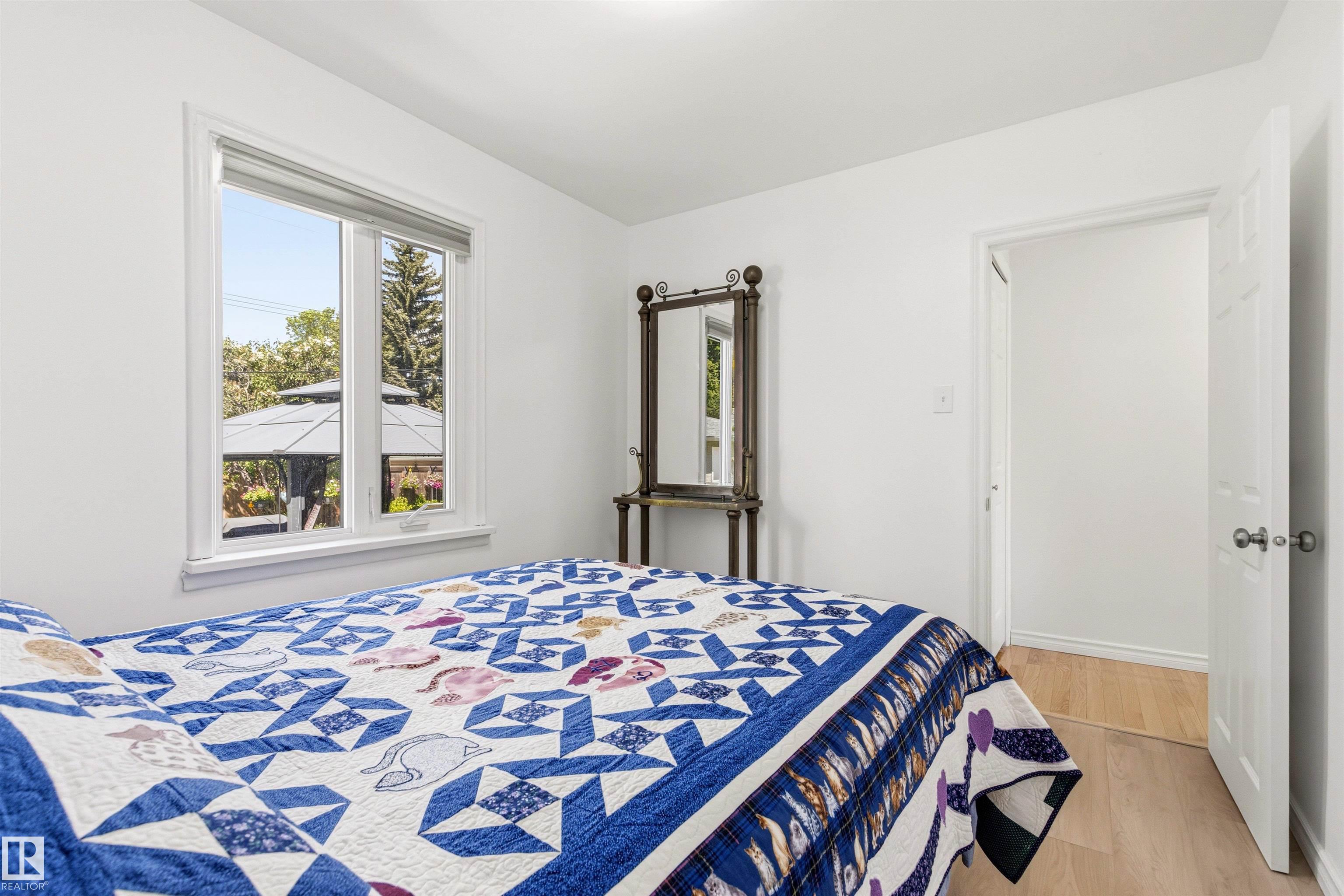 Photo 16 at 8708 89 Avenue NW, Bonnie Doon, Edmonton