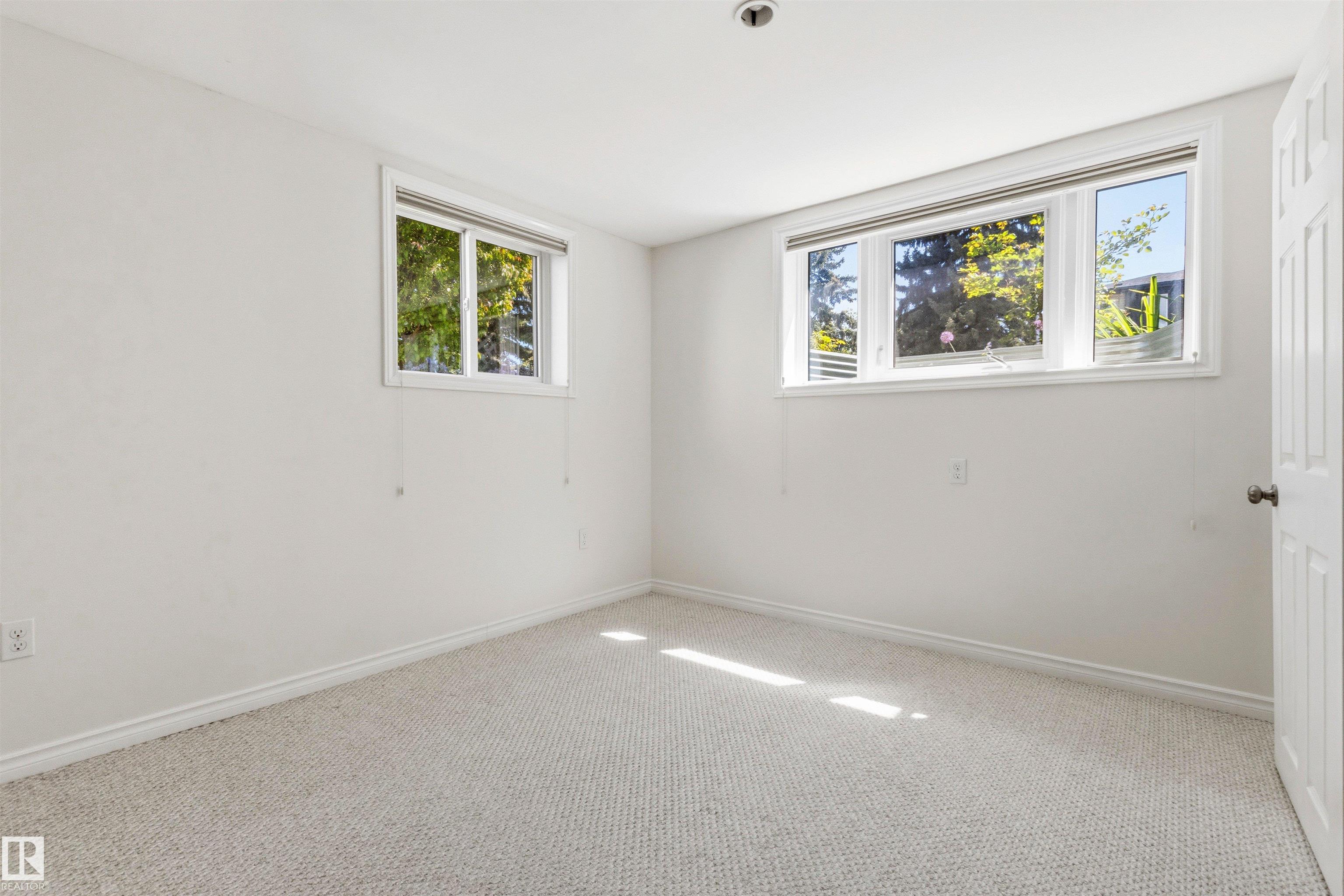 Photo 30 at 8708 89 Avenue NW, Bonnie Doon, Edmonton