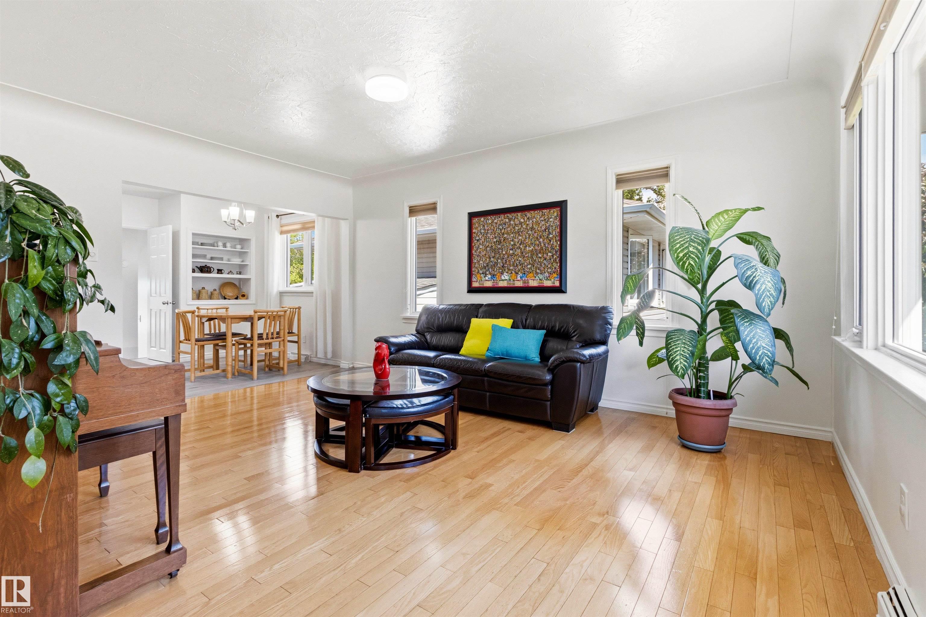 8708 89 Avenue NW, Bonnie Doon, Edmonton