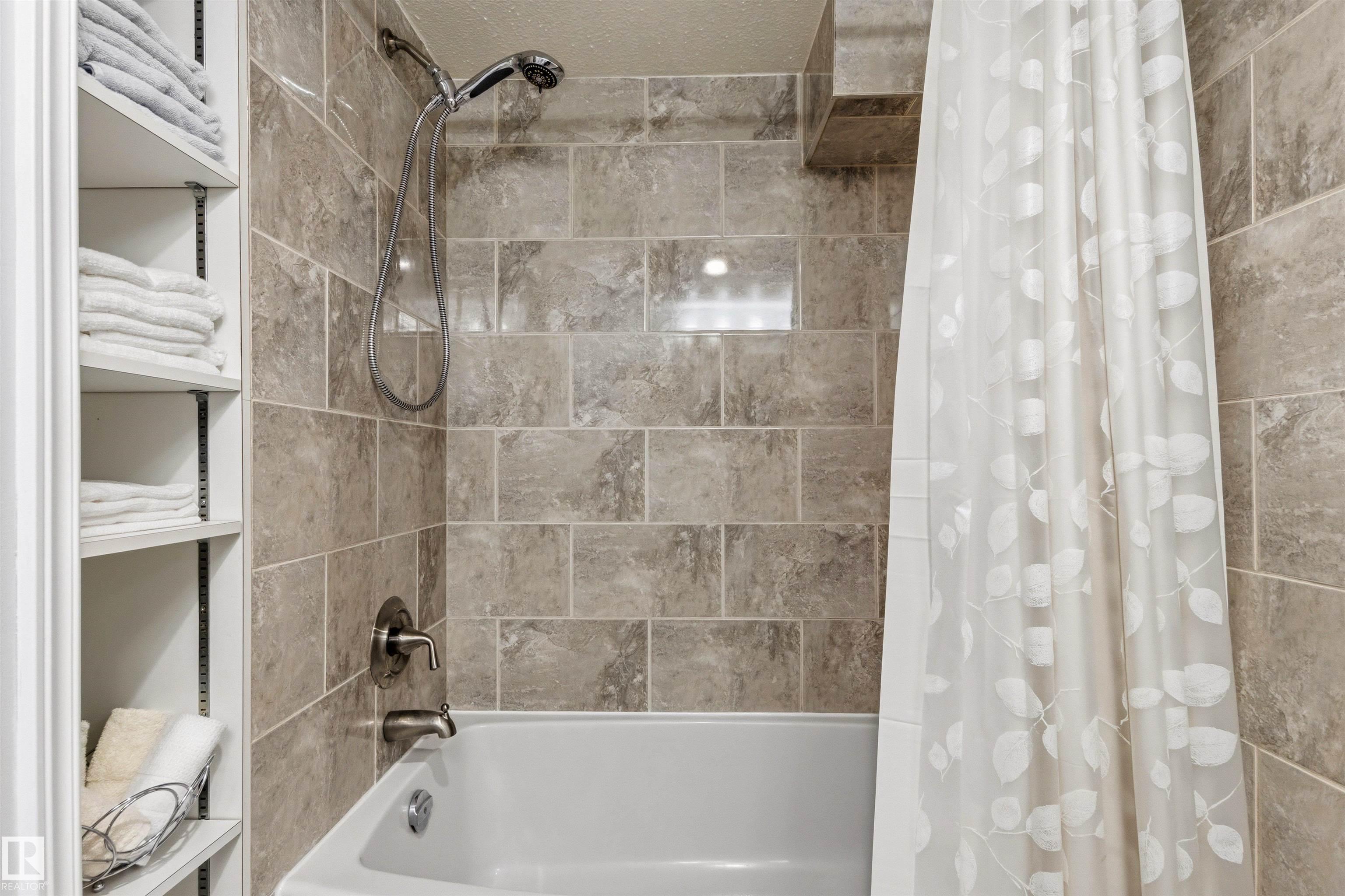 Photo 34 at 8708 89 Avenue NW, Bonnie Doon, Edmonton