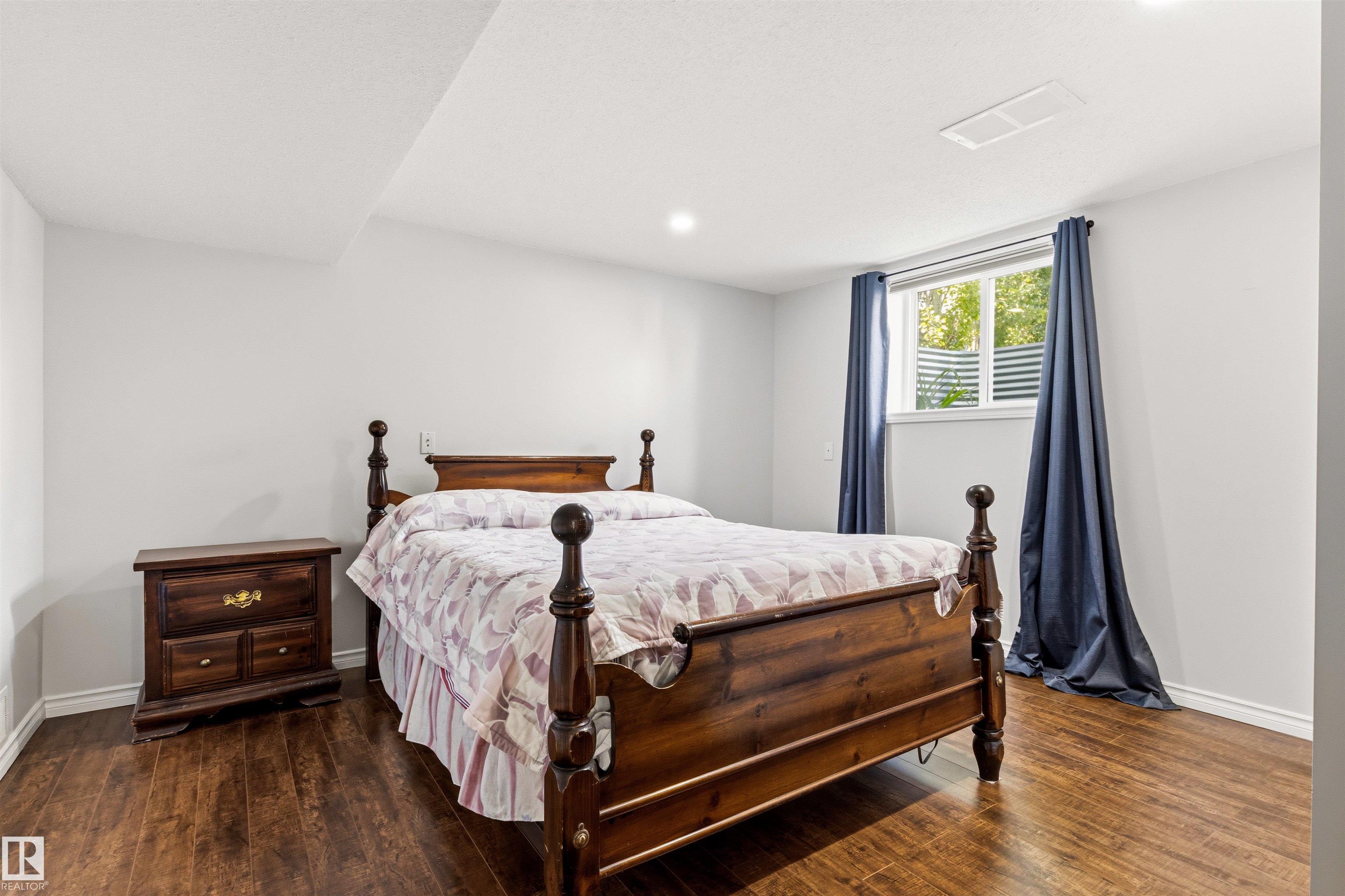 Photo 36 at 8708 89 Avenue NW, Bonnie Doon, Edmonton
