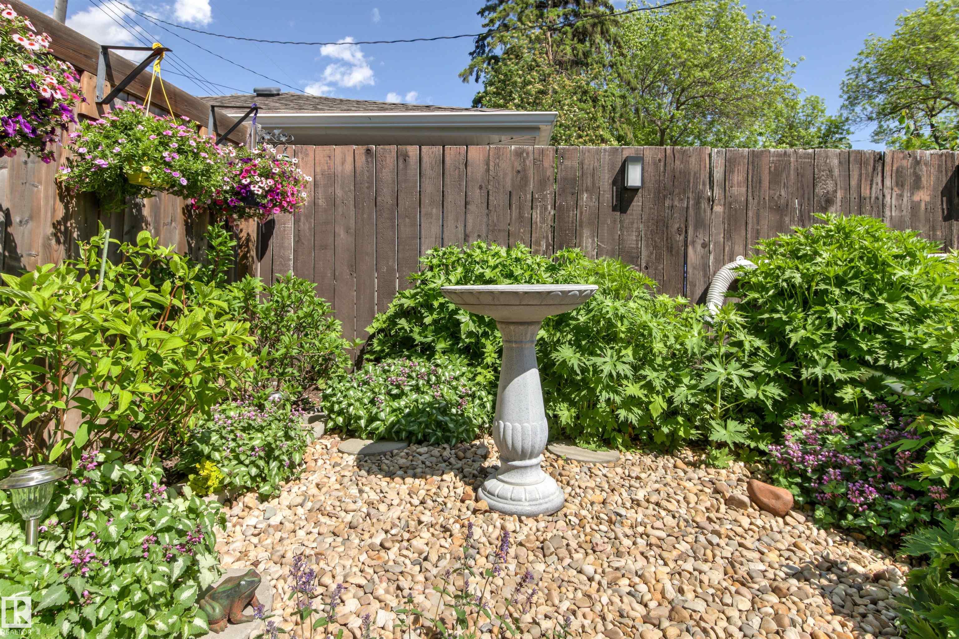 Photo 49 at 8708 89 Avenue NW, Bonnie Doon, Edmonton