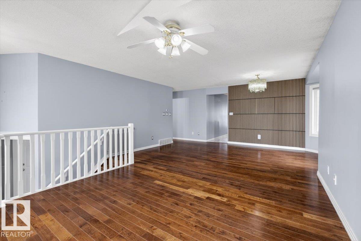 Photo 14 at 946 Jordan Crescent NW, Jackson Heights, Edmonton