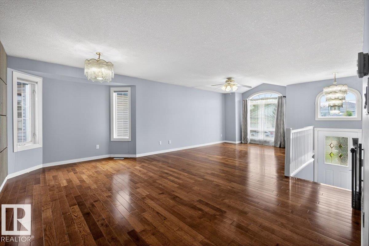 Photo 18 at 946 Jordan Crescent NW, Jackson Heights, Edmonton