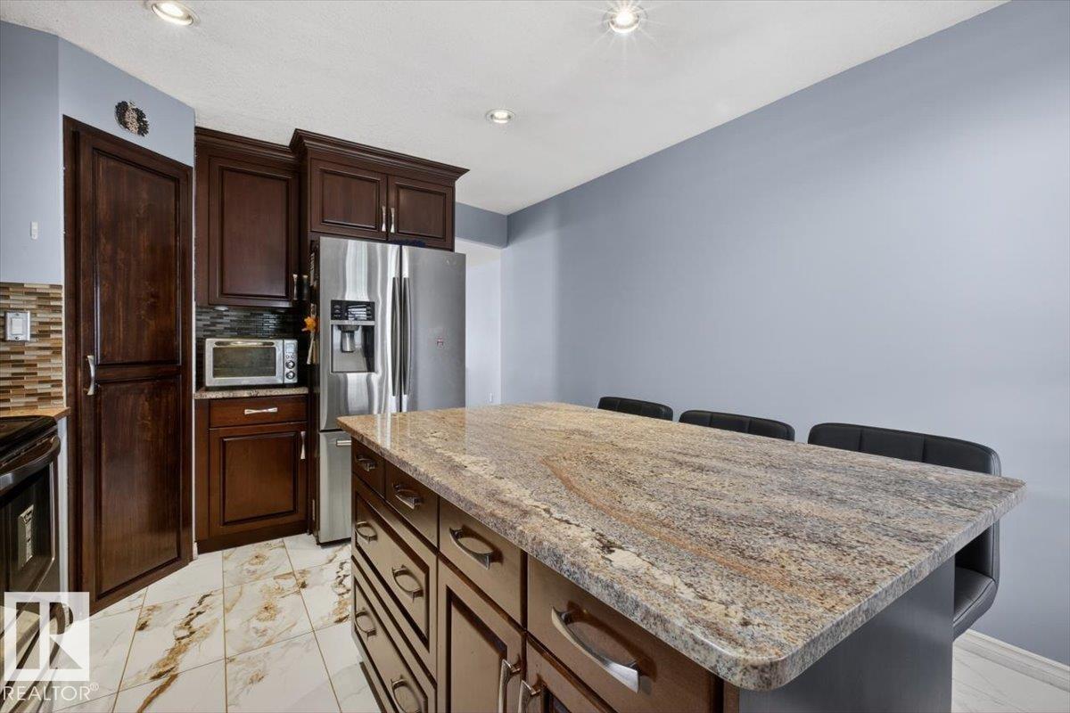 Photo 24 at 946 Jordan Crescent NW, Jackson Heights, Edmonton