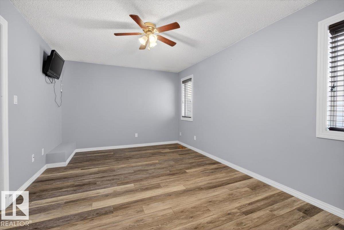 Photo 34 at 946 Jordan Crescent NW, Jackson Heights, Edmonton