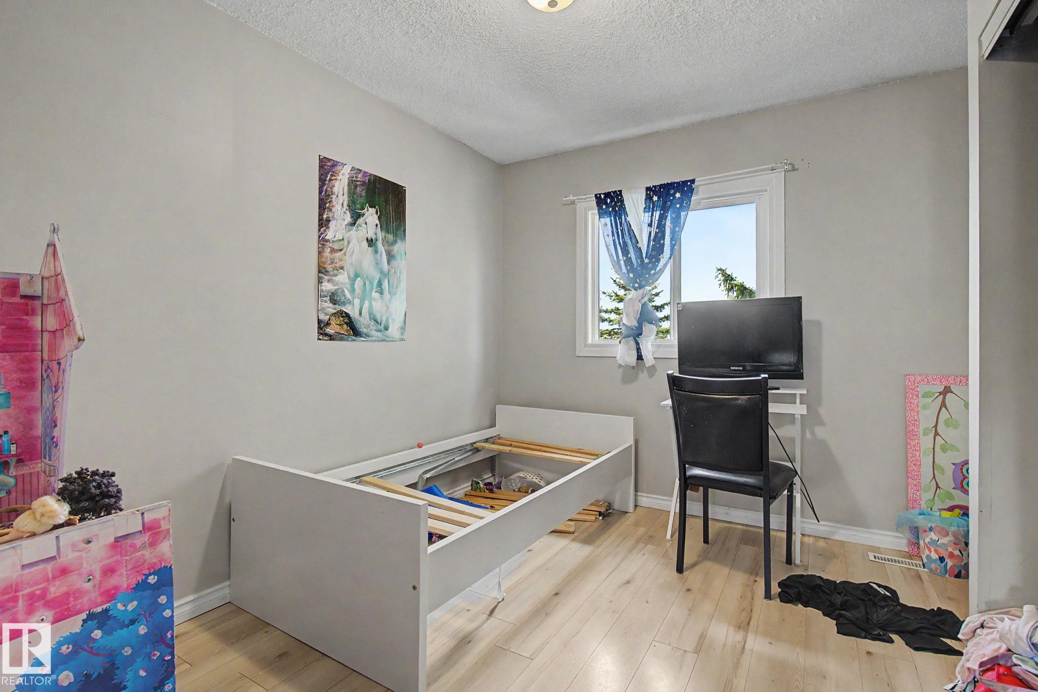 Photo 36 at 45 - 2020 105 Street NW, Keheewin, Edmonton