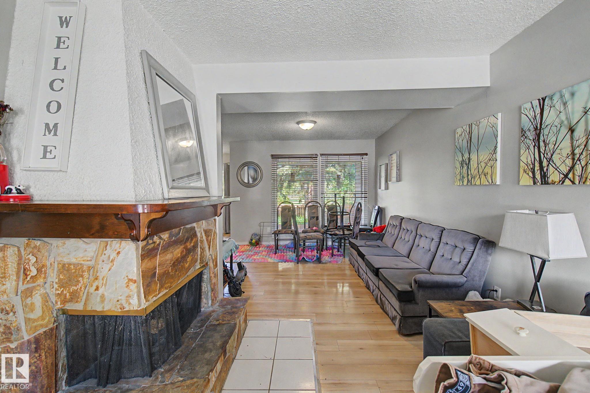 Photo 10 at 45 - 2020 105 Street NW, Keheewin, Edmonton