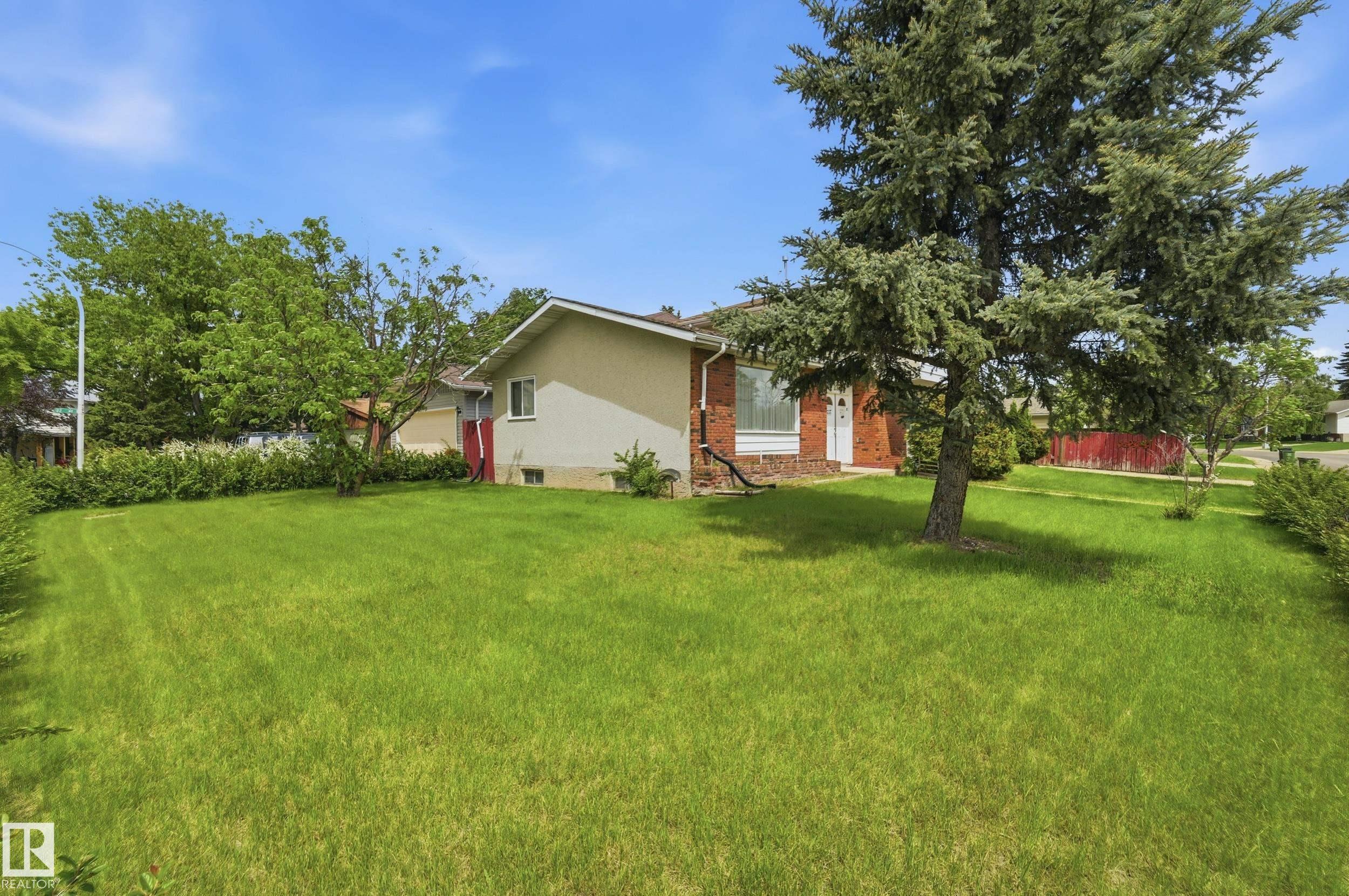 2169 78 Street NW, Satoo, Edmonton