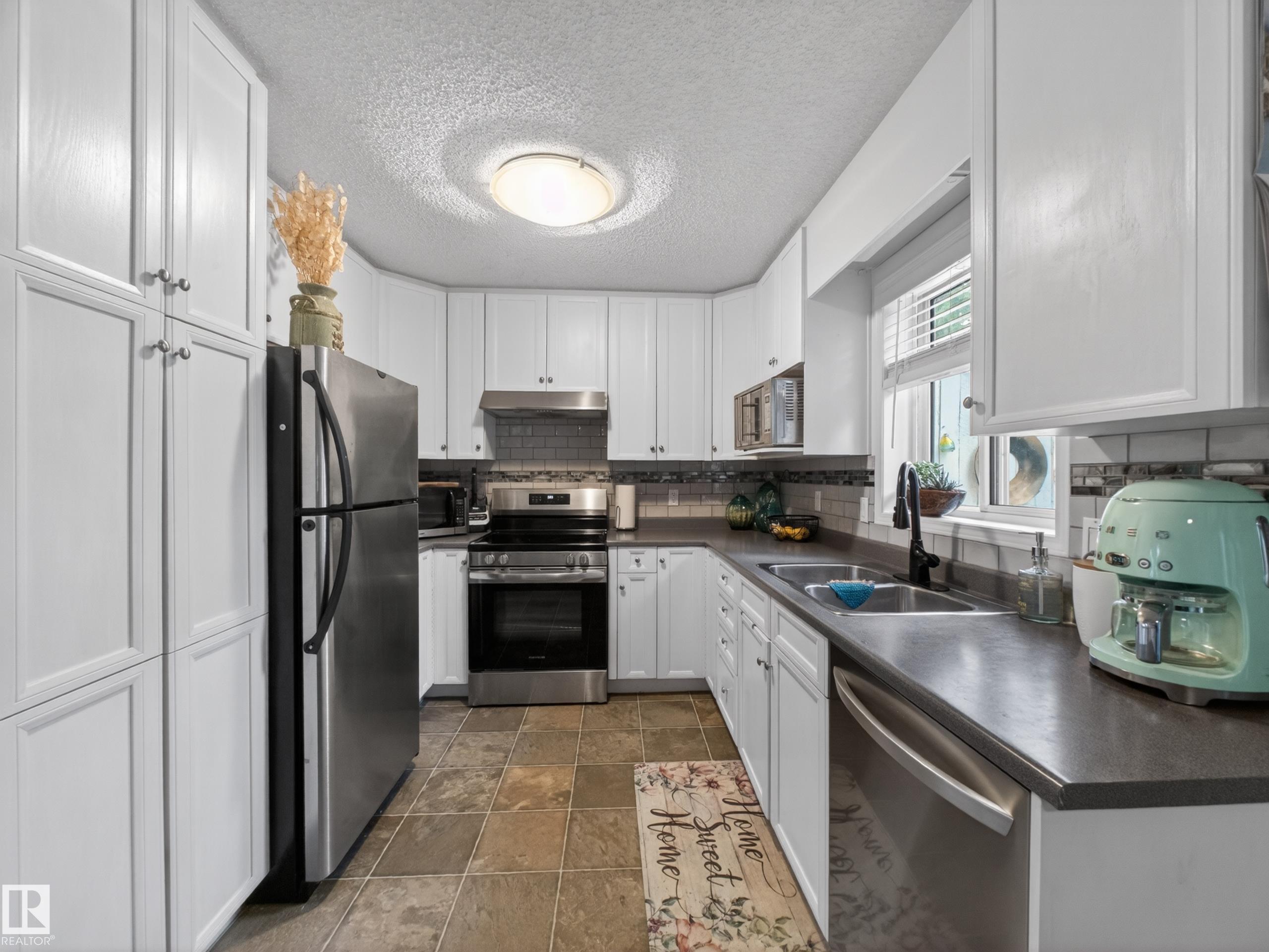 Photo 12 at 28 - 3311 58 Street NW, Tawa, Edmonton