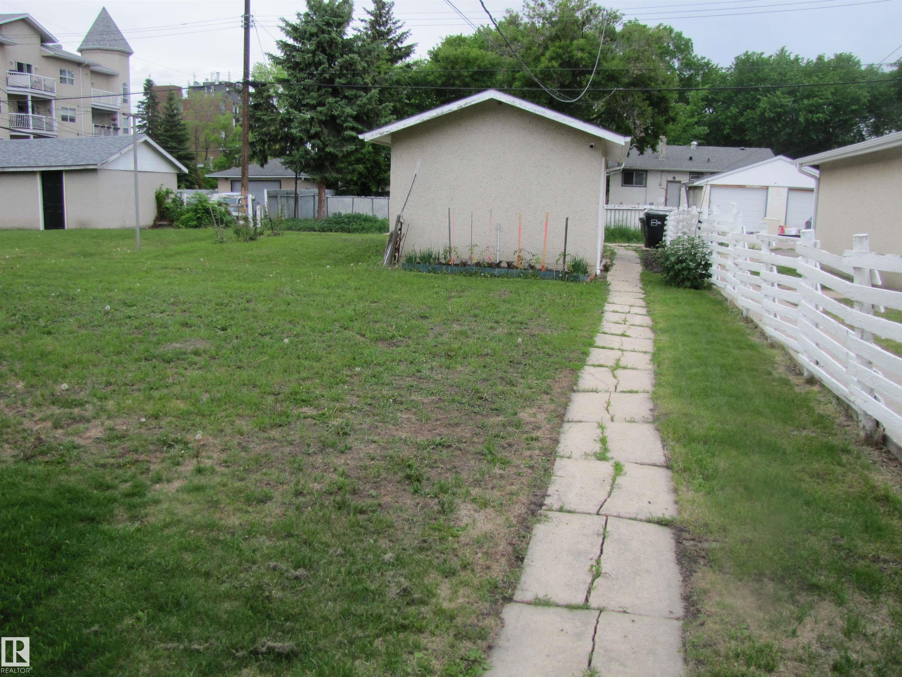 8122 83 Avenue NW, Idylwylde, Edmonton