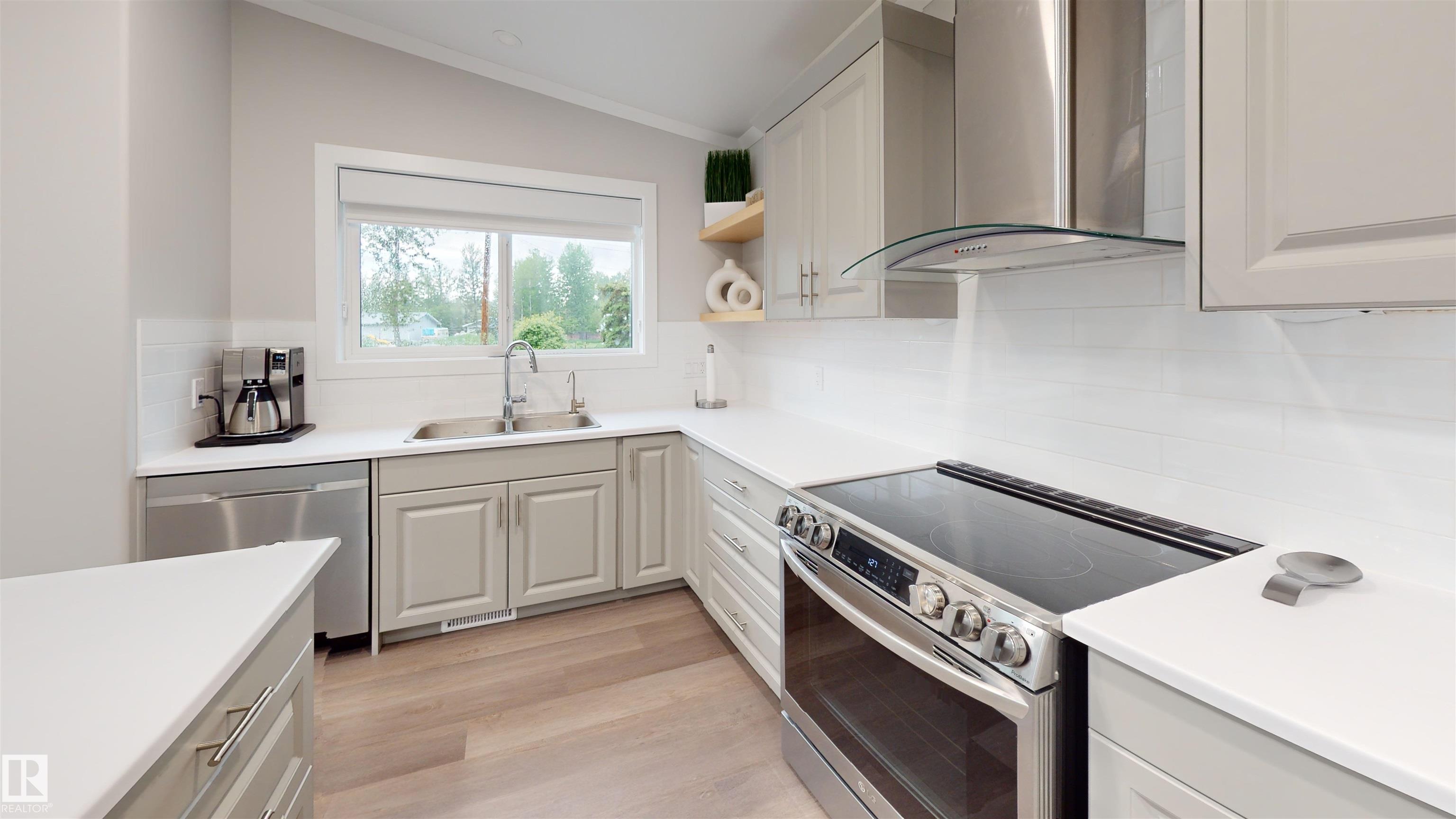 Photo 24 at 28 4319 Lakeshore Road, Ascot Beach, Rural Parkland County