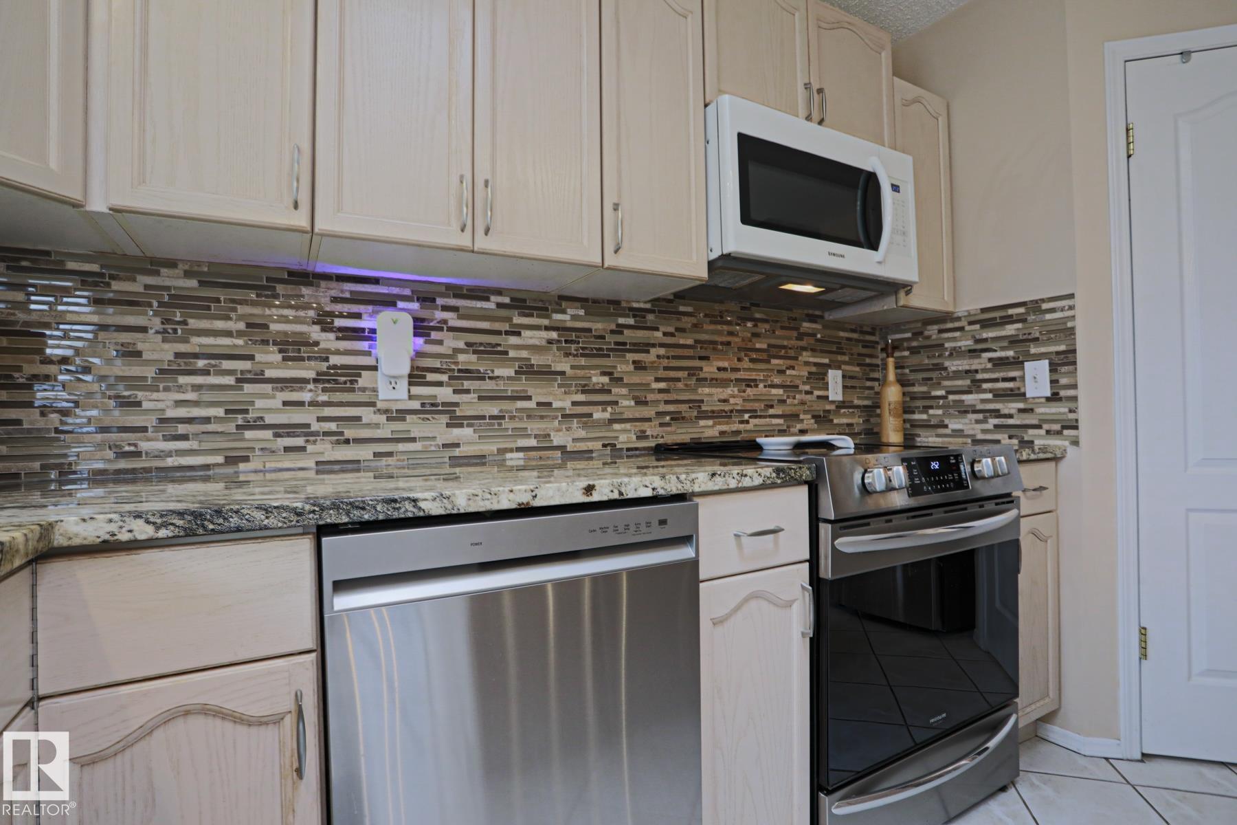 Photo 15 at 7716 154 Avenue NW, Mayliewan, Edmonton
