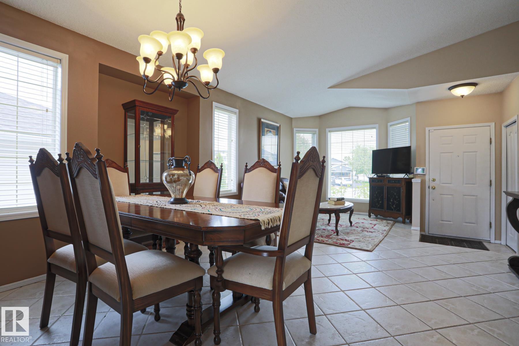 7716 154 Avenue NW, Mayliewan, Edmonton
