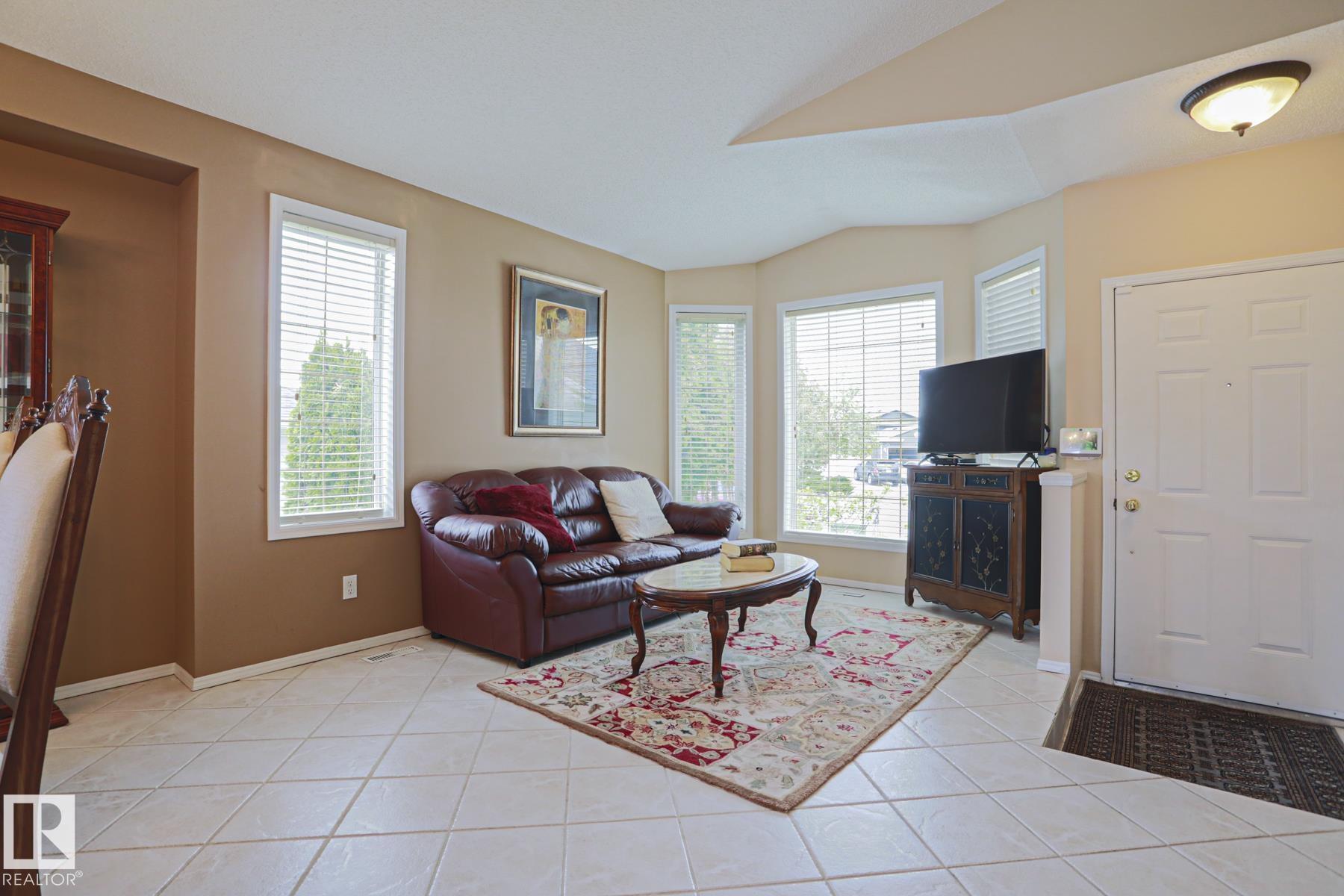 7716 154 Avenue NW, Mayliewan, Edmonton