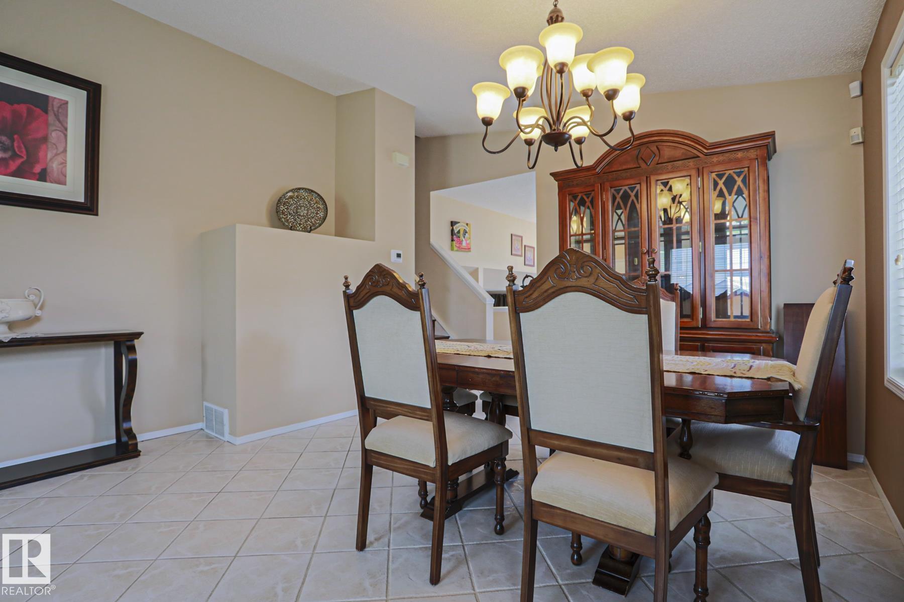 Photo 6 at 7716 154 Avenue NW, Mayliewan, Edmonton