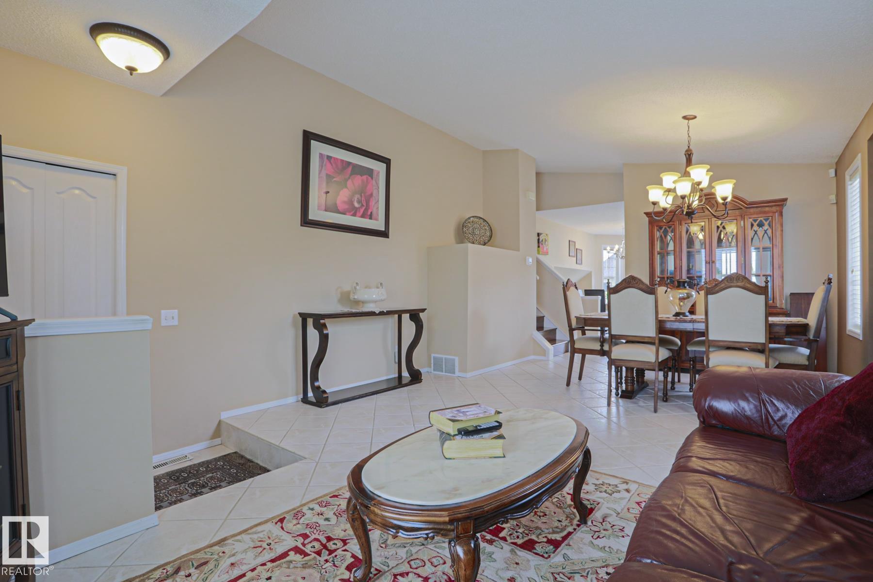 Photo 9 at 7716 154 Avenue NW, Mayliewan, Edmonton