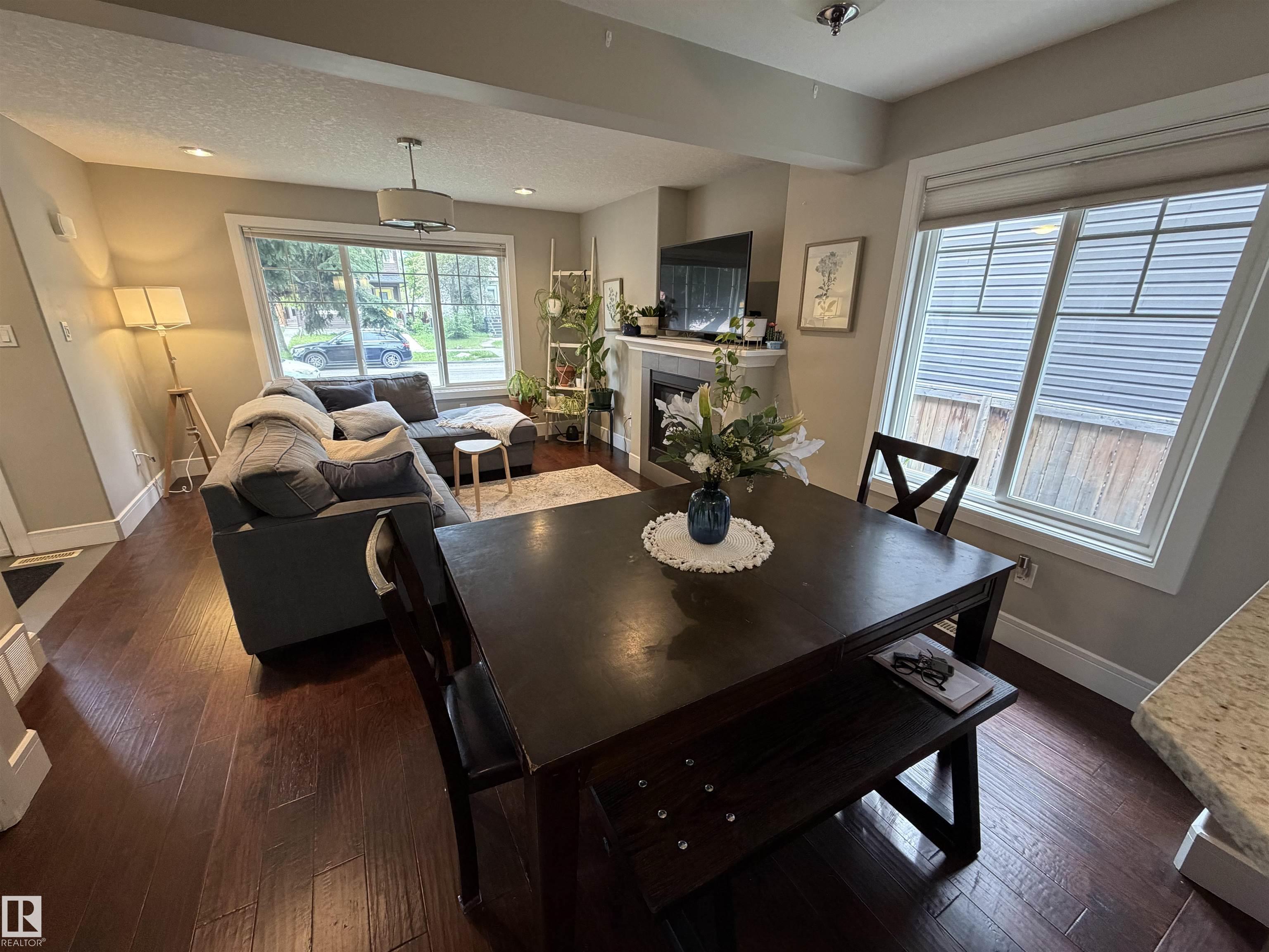 Photo 8 at 10914 71 Avenue NW, Parkallen, Edmonton