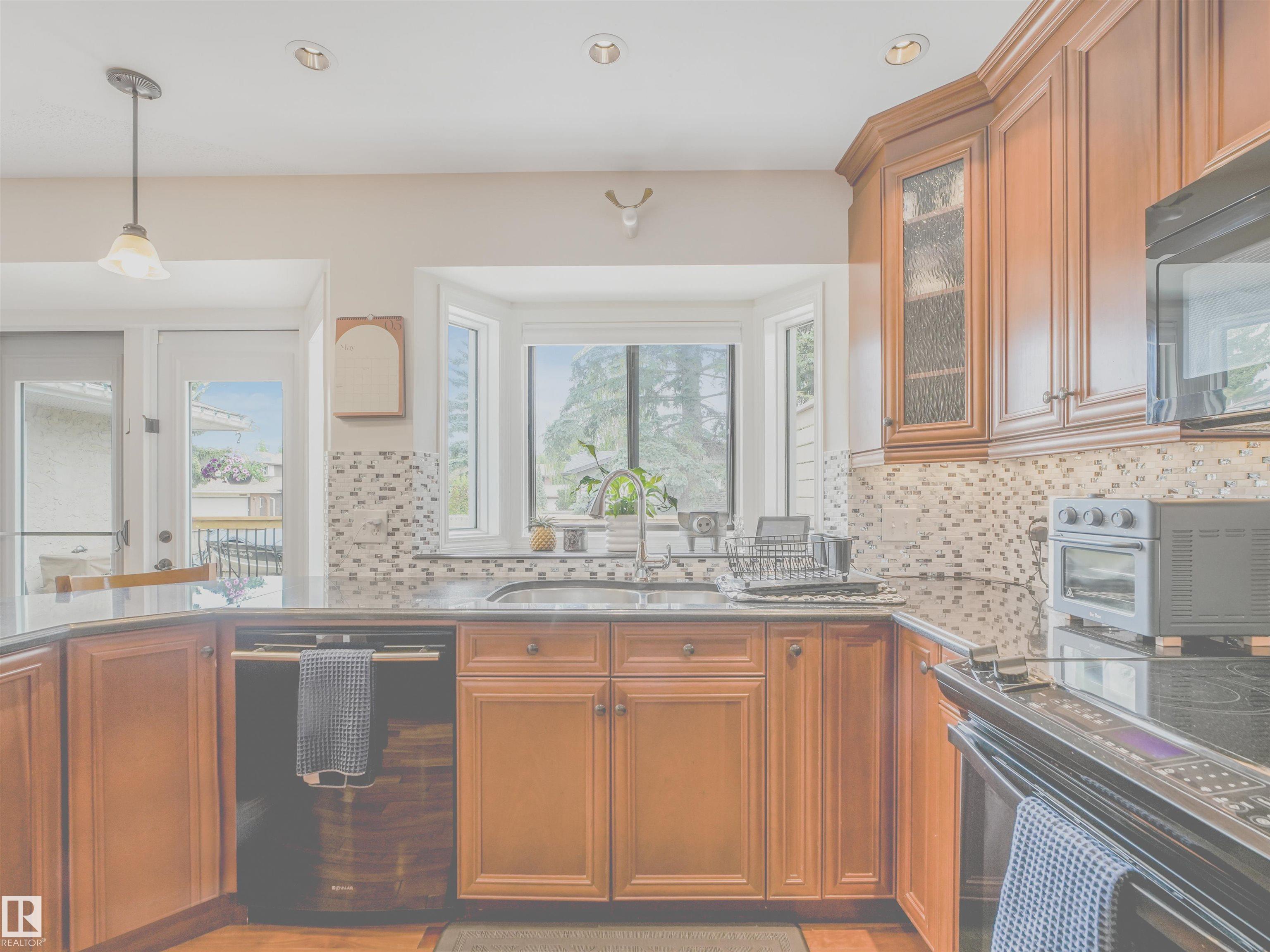 Photo 16 at 1515 109 Street NW, Bearspaw, Edmonton