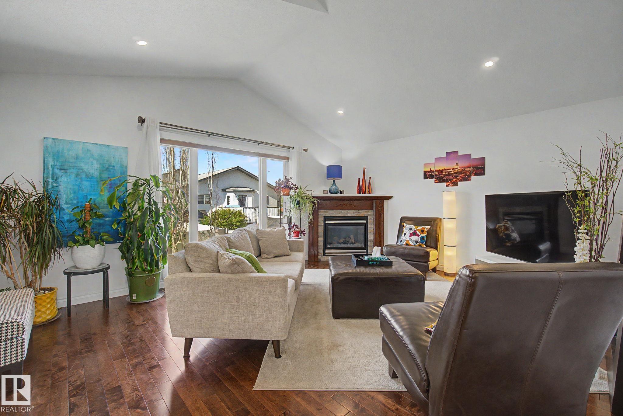 Photo 15 at 13408 161 Avenue NW, Carlton, Edmonton