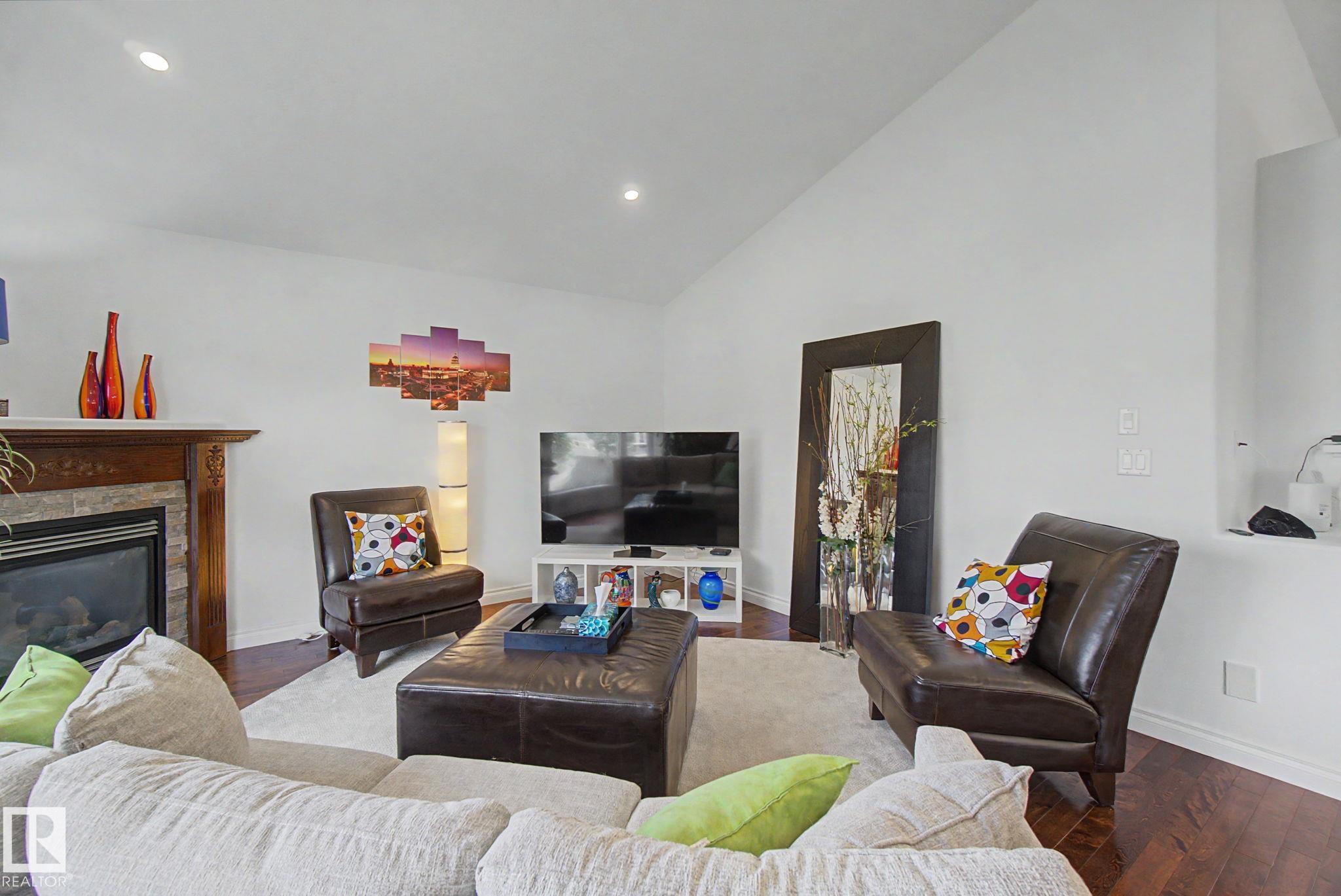 Photo 16 at 13408 161 Avenue NW, Carlton, Edmonton
