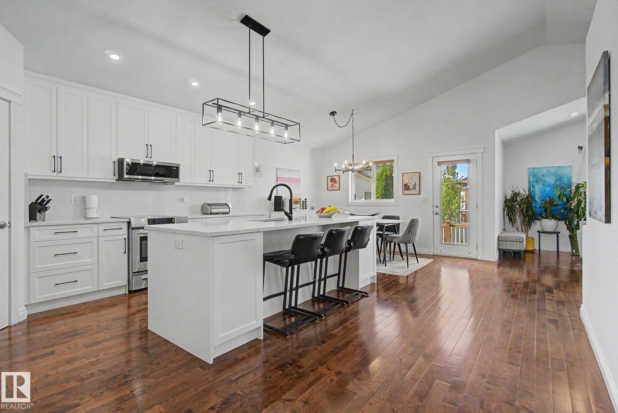 Photo 7 at 13408 161 Avenue NW, Carlton, Edmonton