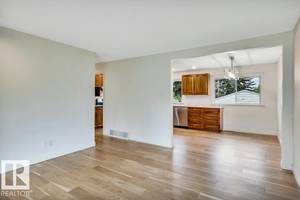 16200 104 Avenue NW, Britannia Youngstown, Edmonton