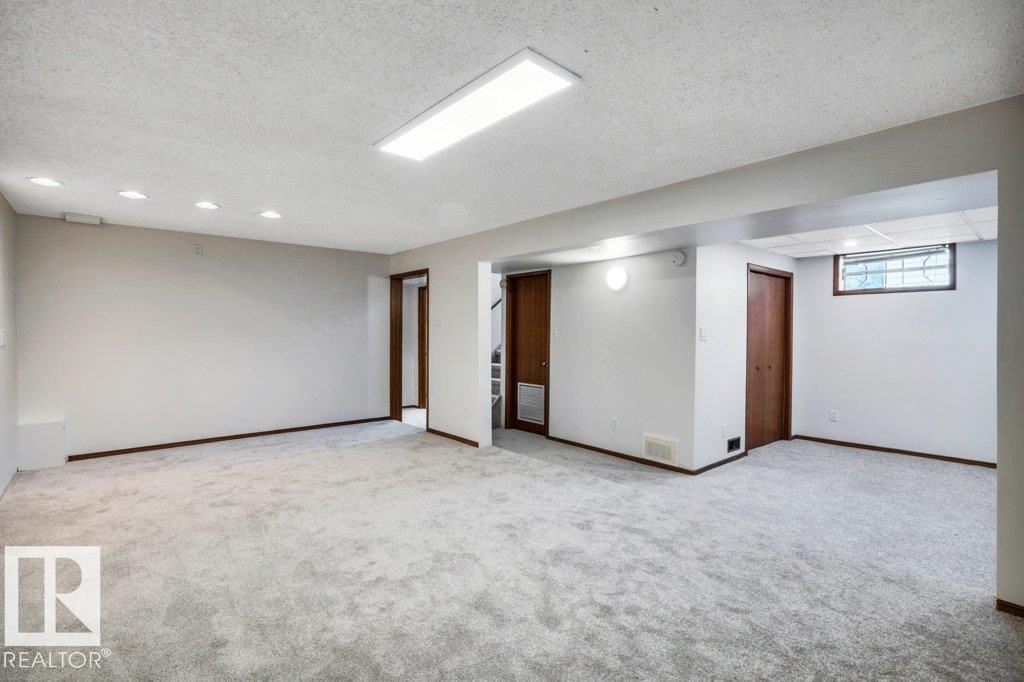 Photo 22 at 16200 104 Avenue NW, Britannia Youngstown, Edmonton