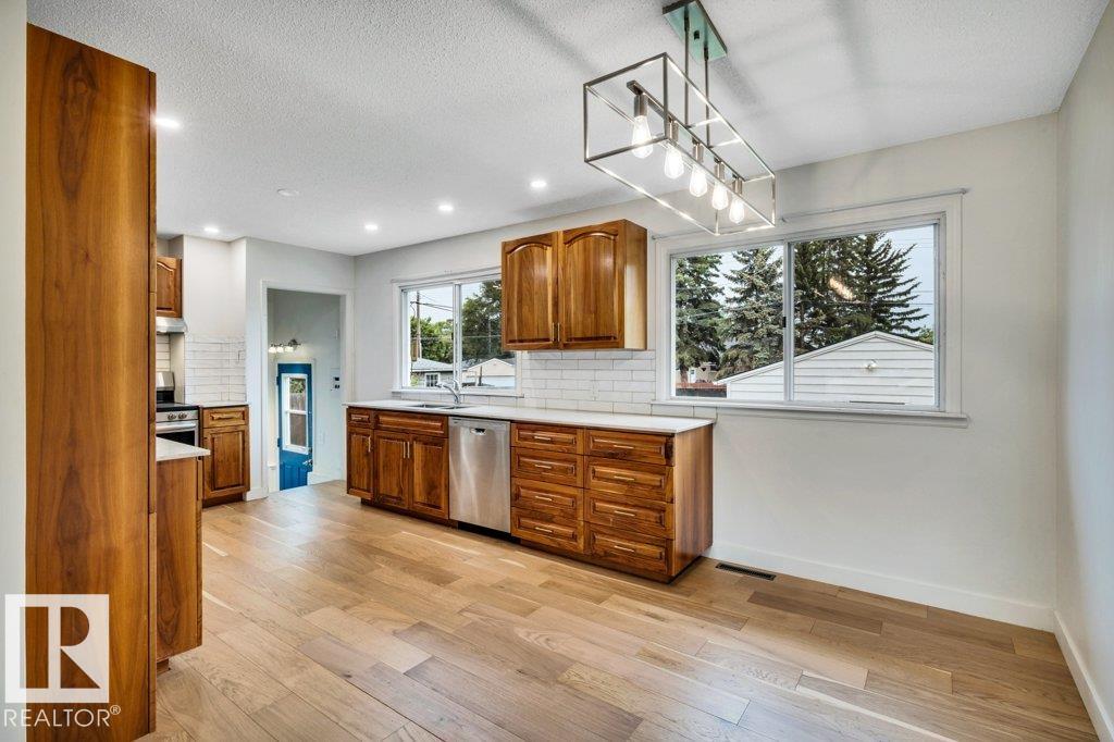 16200 104 Avenue NW, Britannia Youngstown, Edmonton