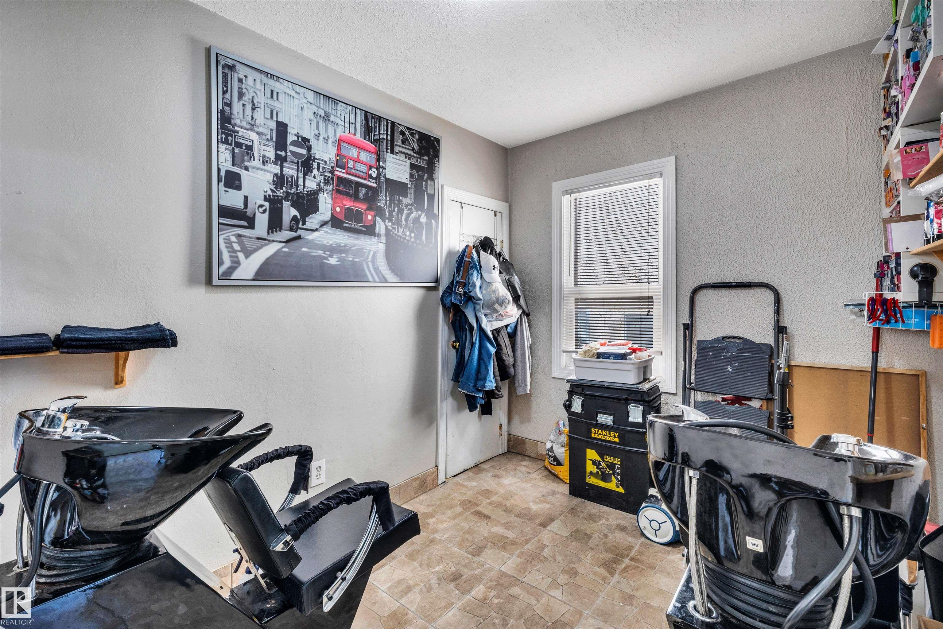 Photo 15 at 11722 81 Street NW, Parkdale, Edmonton
