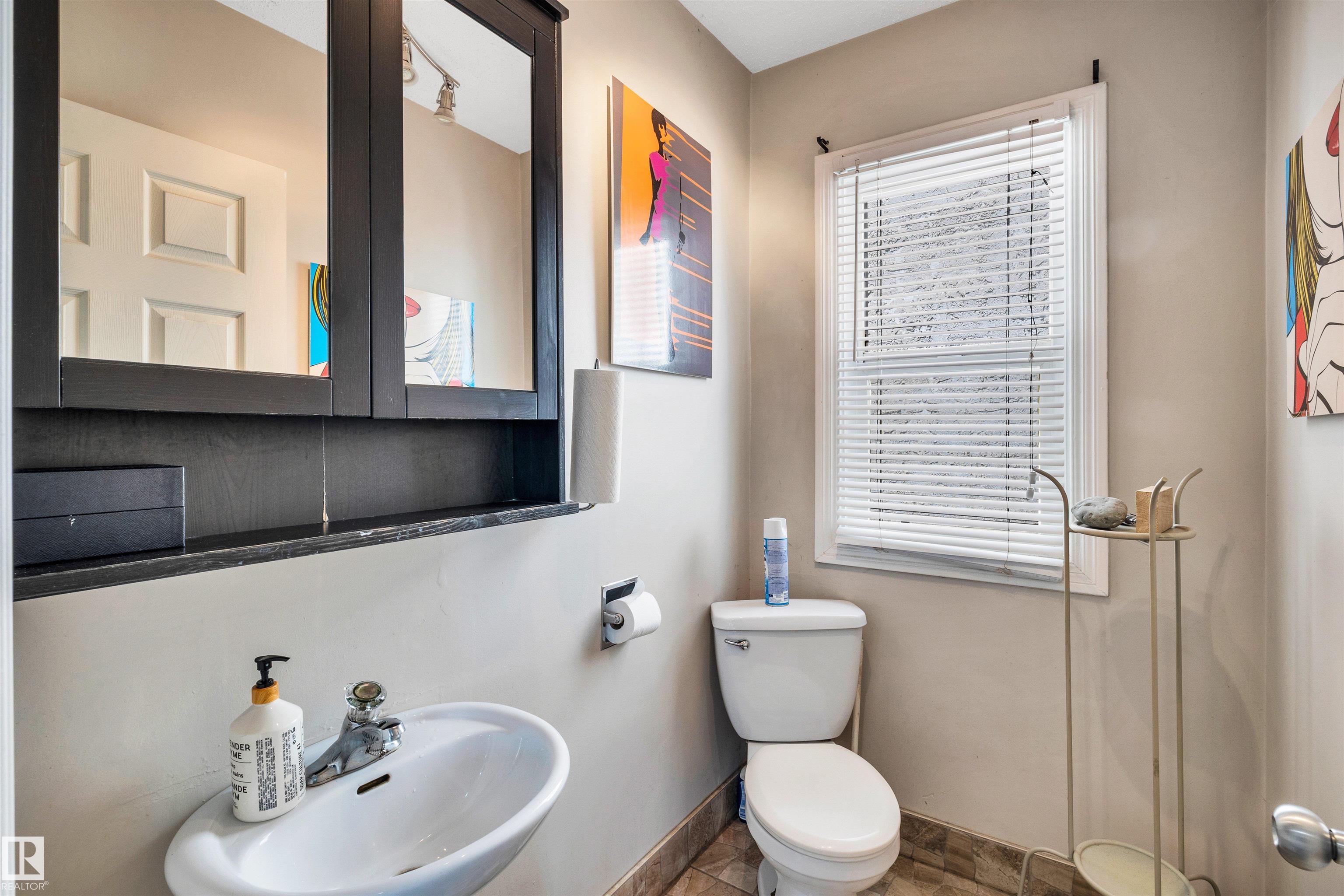 Photo 17 at 11722 81 Street NW, Parkdale, Edmonton