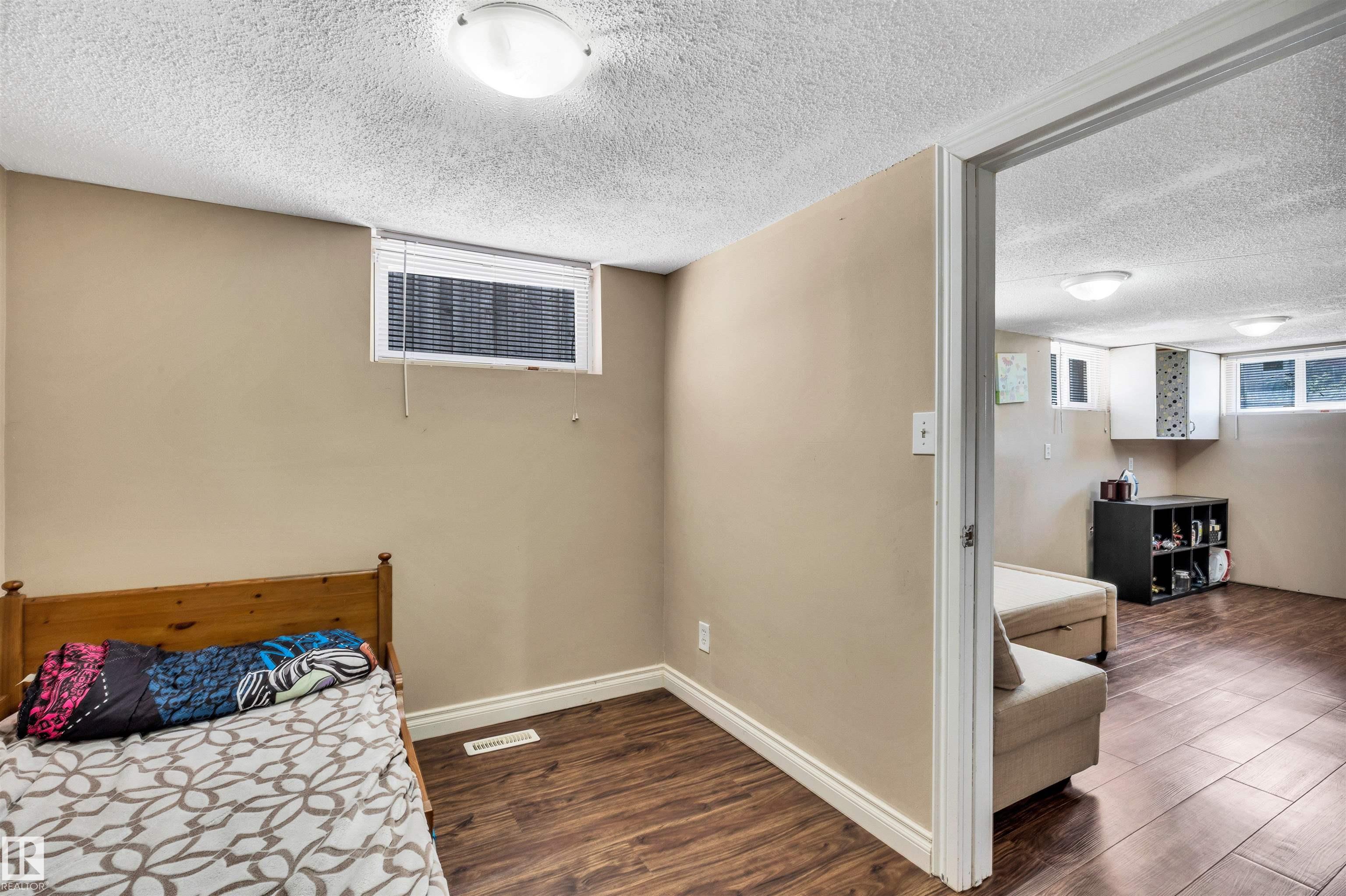 Photo 22 at 11722 81 Street NW, Parkdale, Edmonton