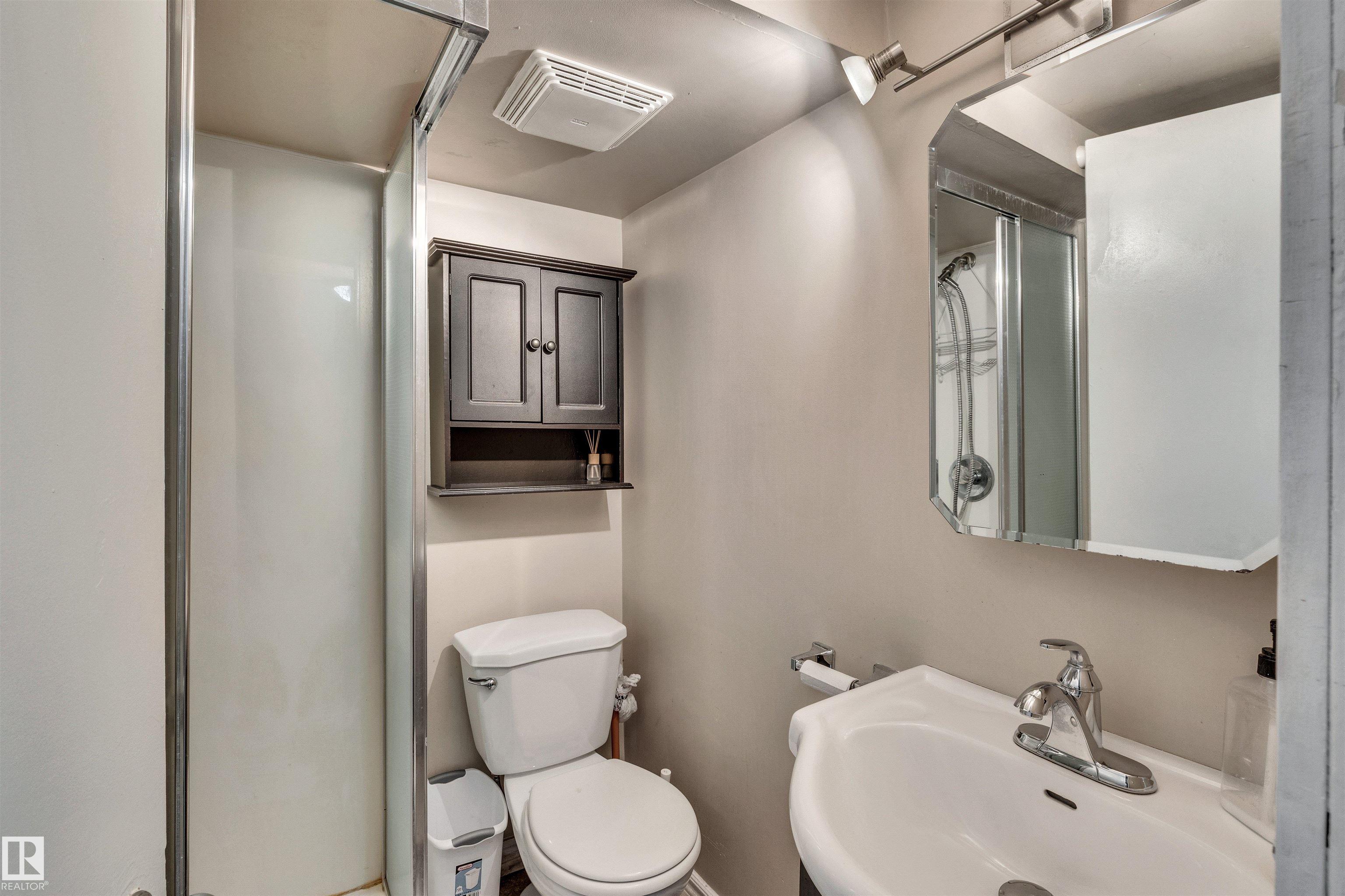 Photo 24 at 11722 81 Street NW, Parkdale, Edmonton
