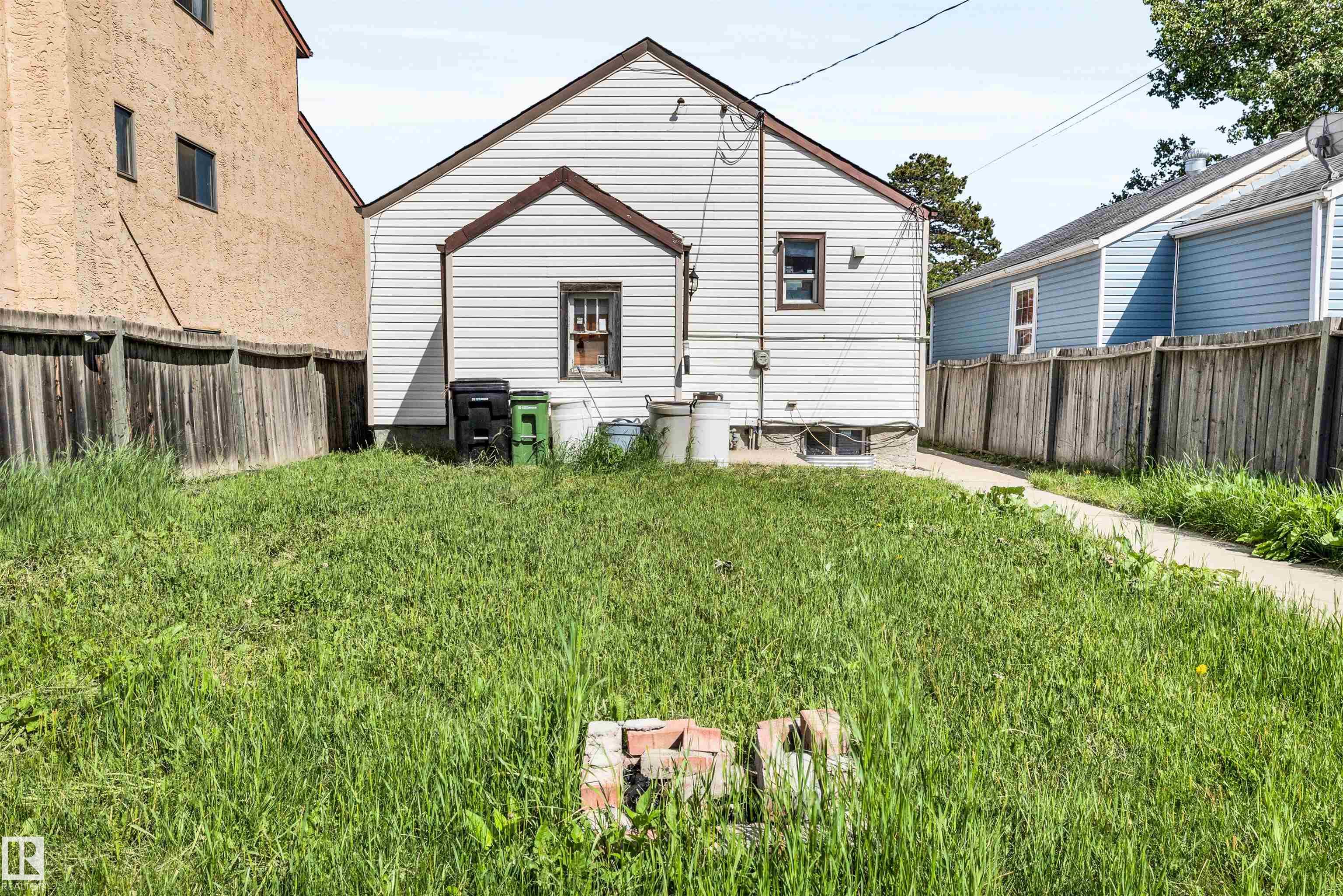 Photo 28 at 11722 81 Street NW, Parkdale, Edmonton