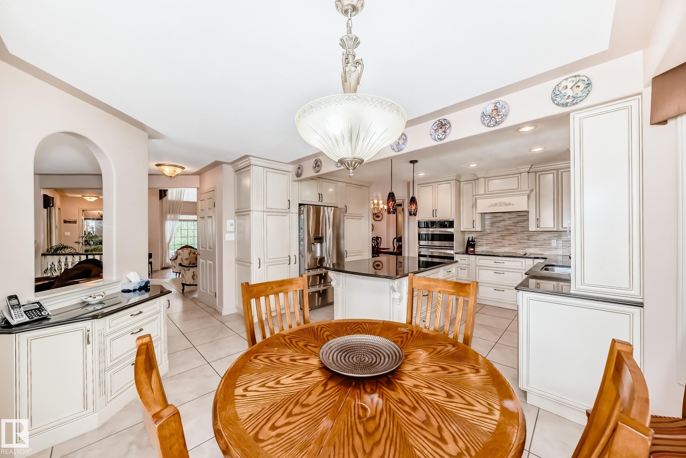 Photo 11 at 17416 53 Avenue NW, Gariepy, Edmonton
