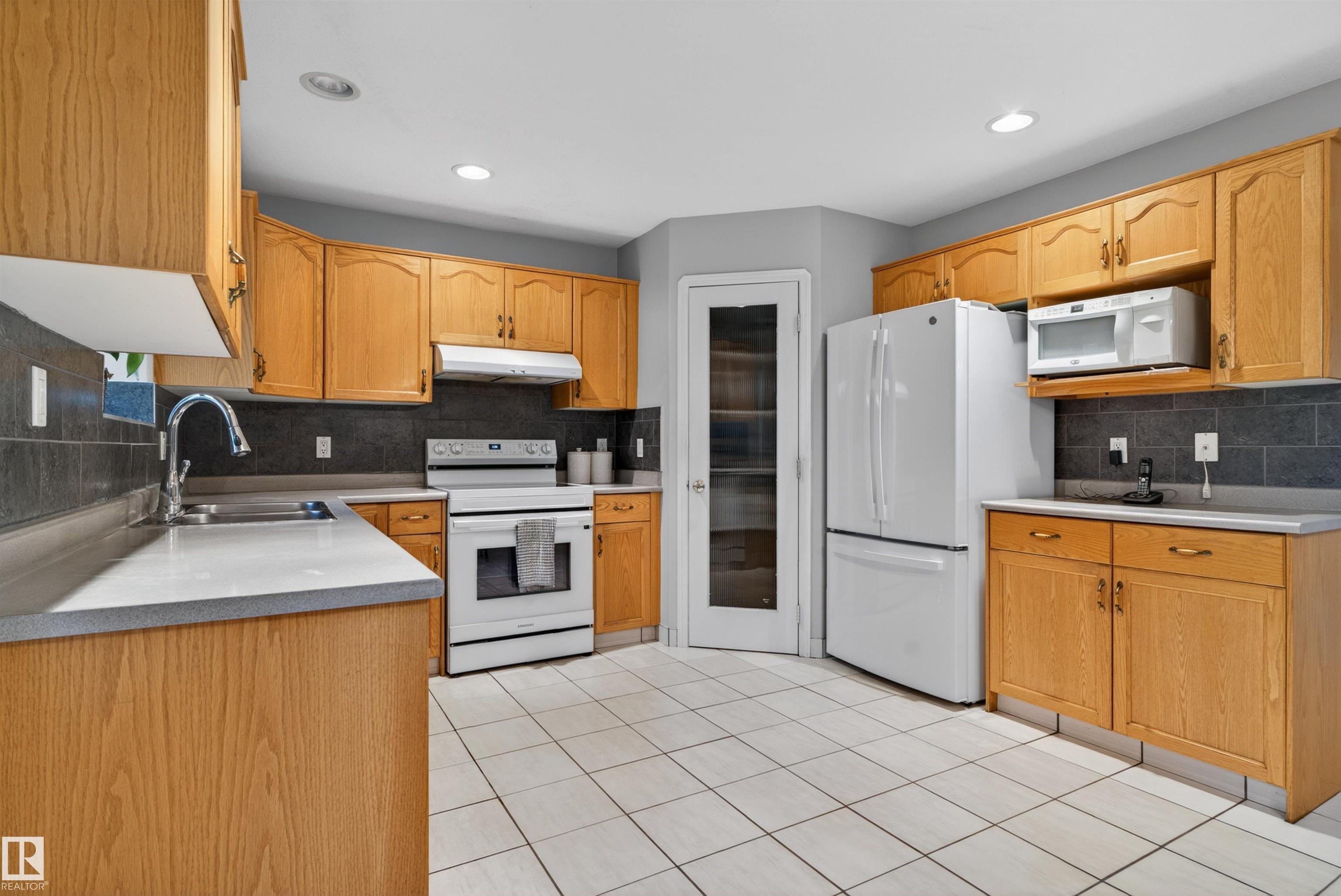 Photo 30 at 2839 151a Avenue NW, Kirkness, Edmonton