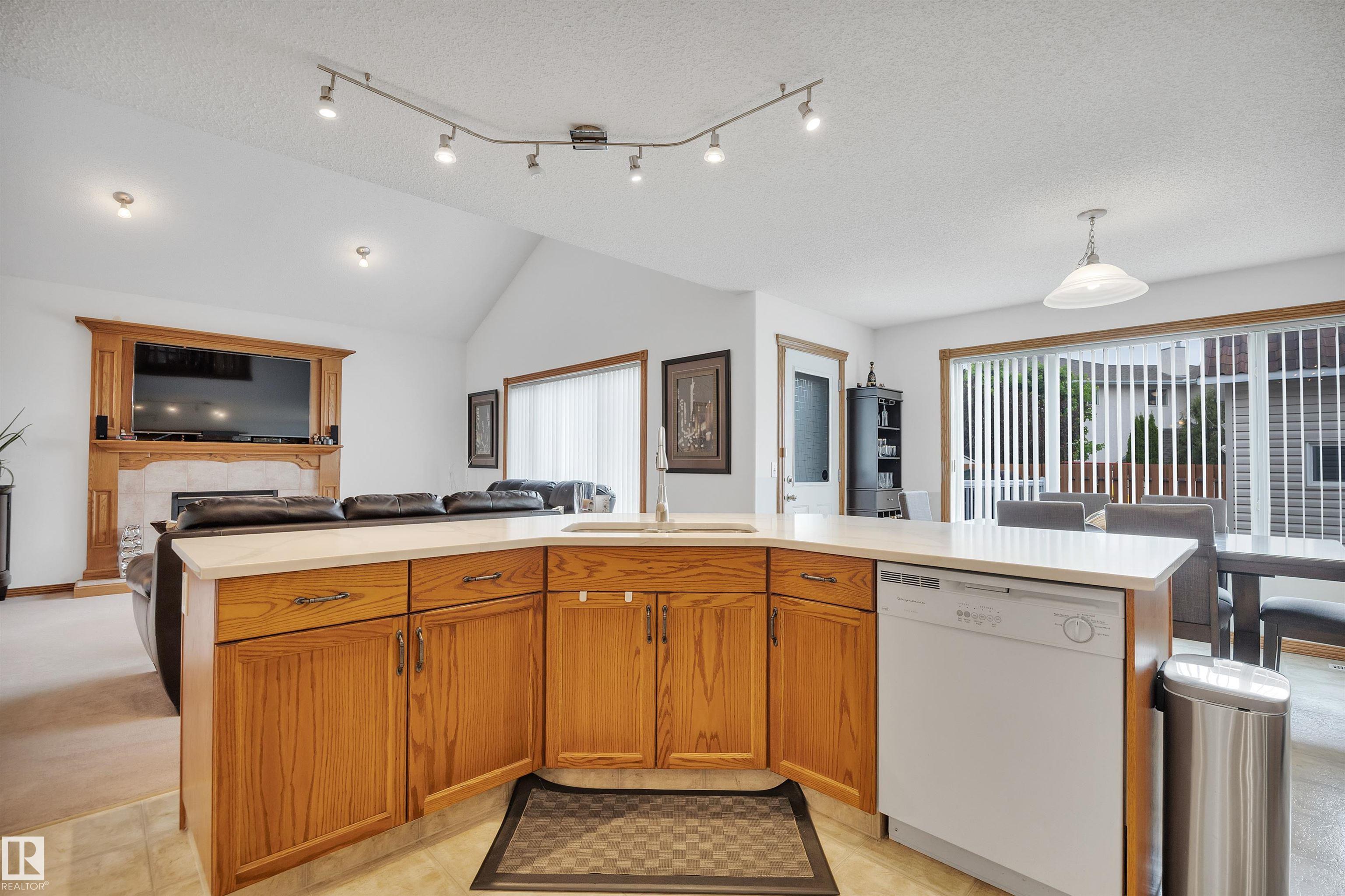 Photo 14 at 16512 87 Street NW, Belle Rive, Edmonton