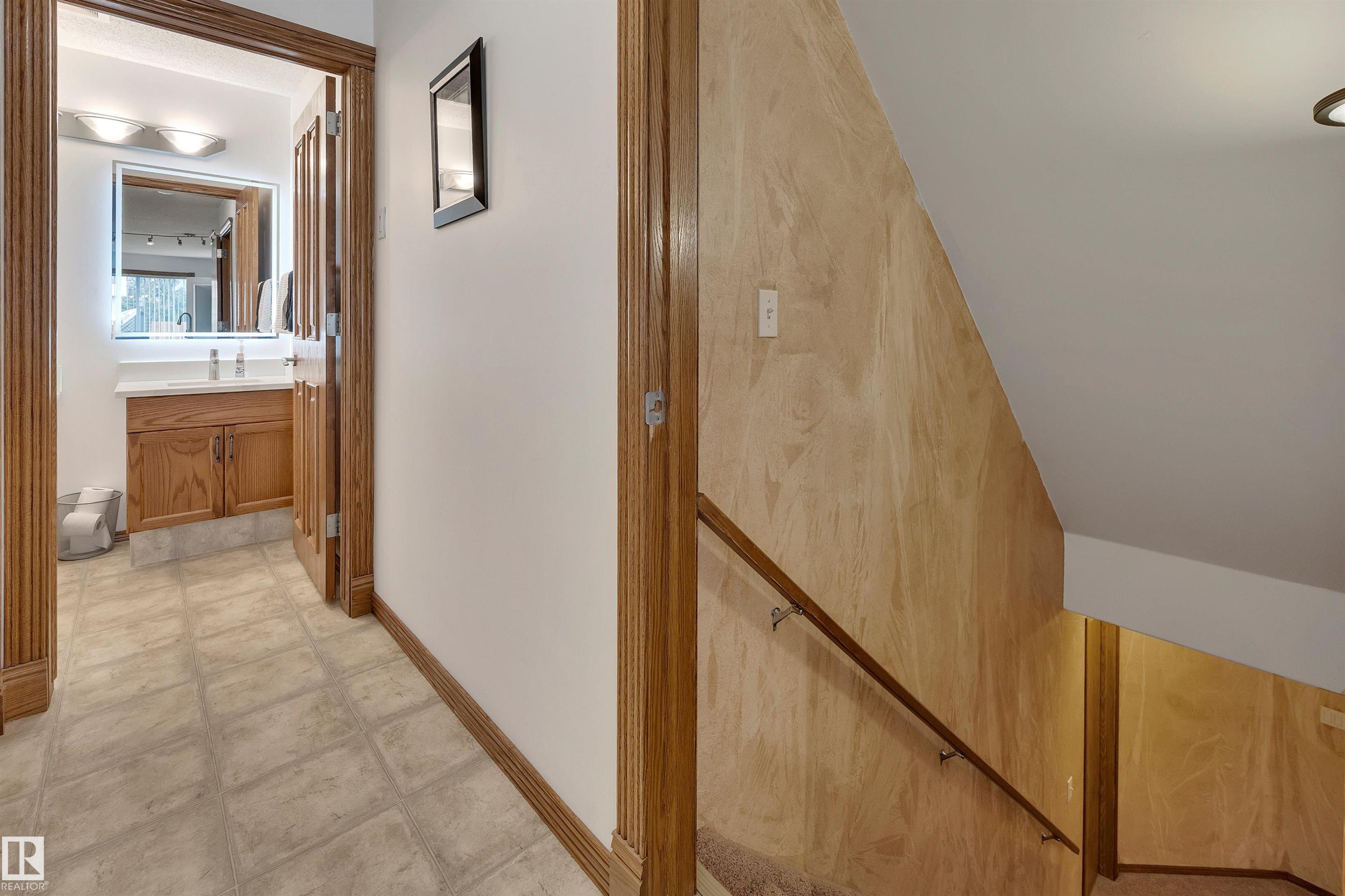 Photo 37 at 16512 87 Street NW, Belle Rive, Edmonton