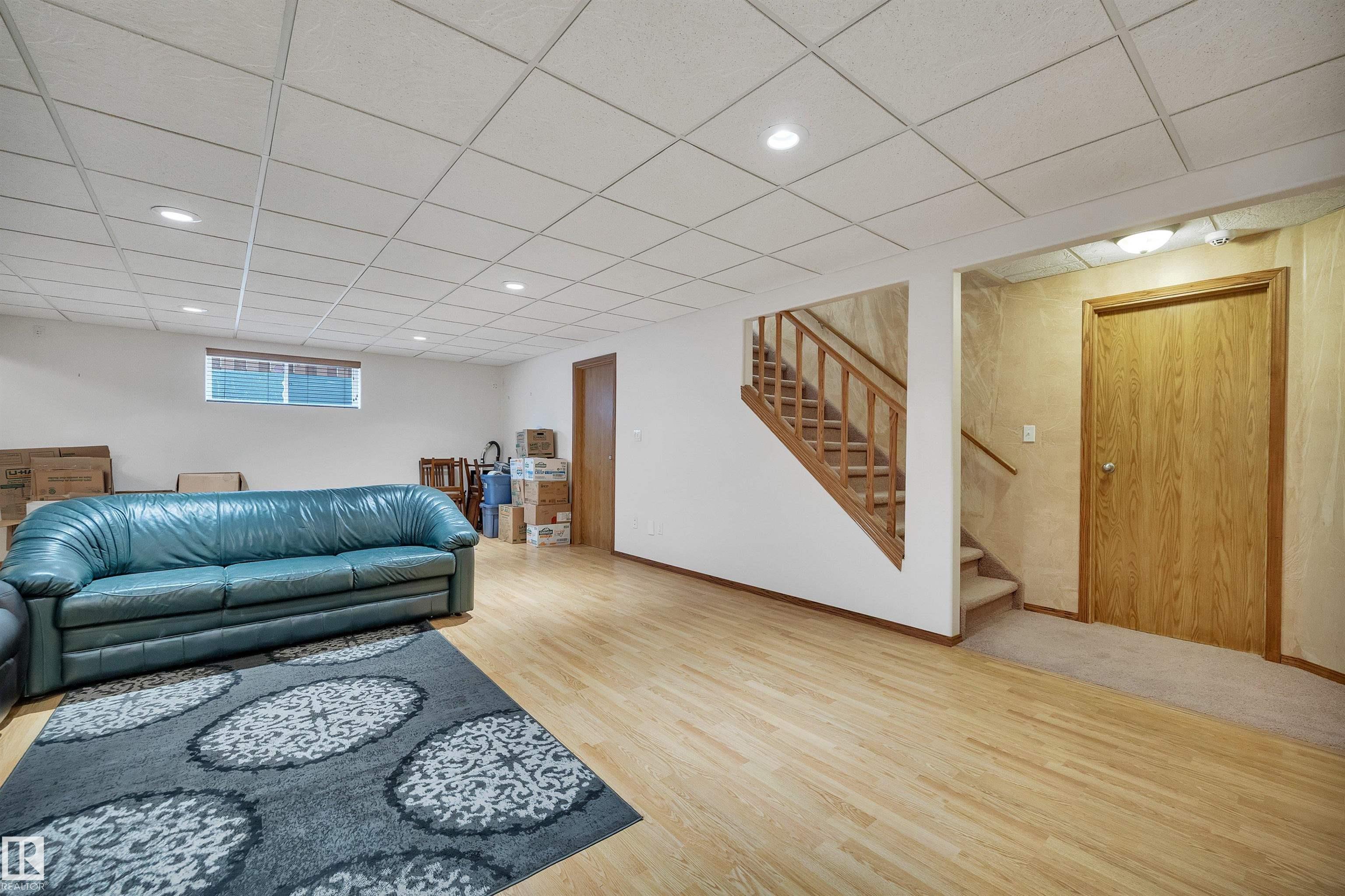 Photo 38 at 16512 87 Street NW, Belle Rive, Edmonton