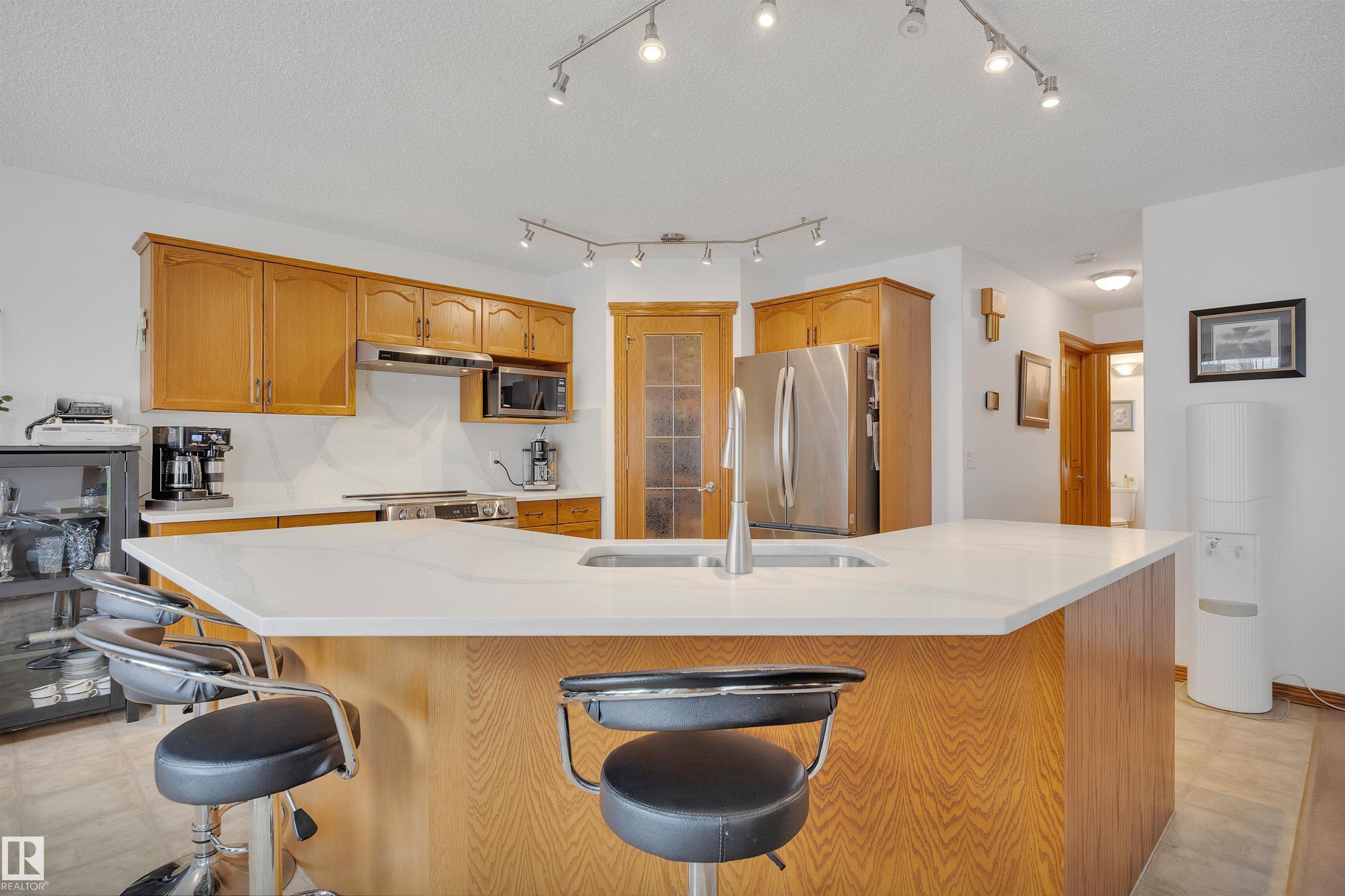 Photo 9 at 16512 87 Street NW, Belle Rive, Edmonton
