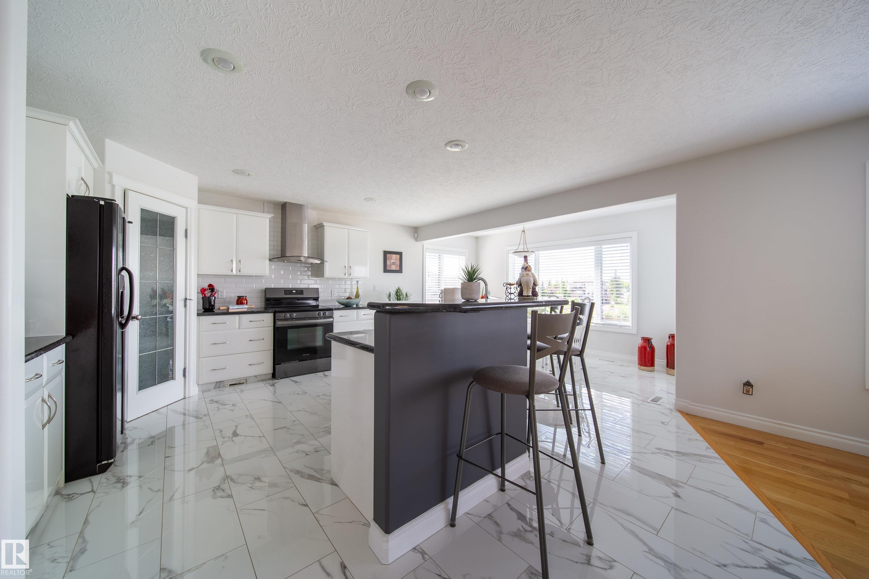 Photo 27 at 468 Klarvatten Lake Wynd NW, Klarvatten, Edmonton