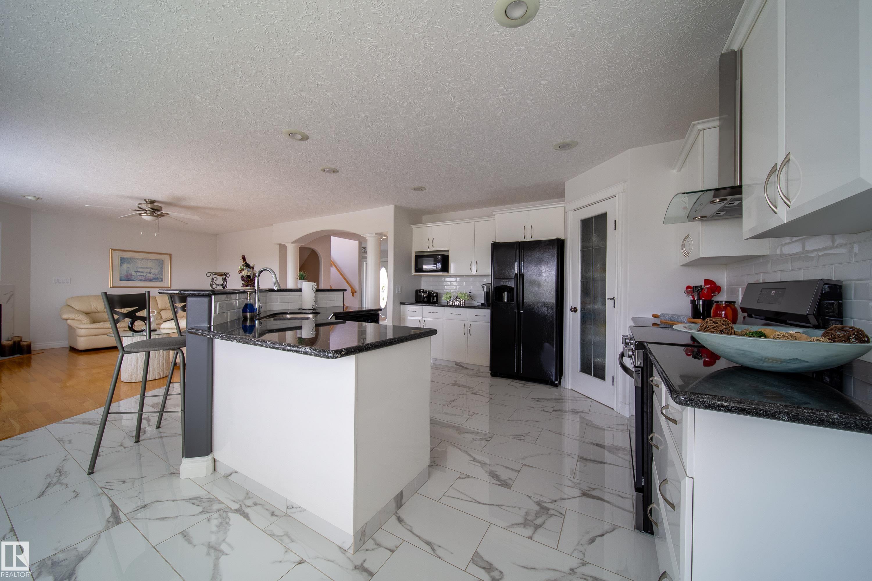 Photo 28 at 468 Klarvatten Lake Wynd NW, Klarvatten, Edmonton
