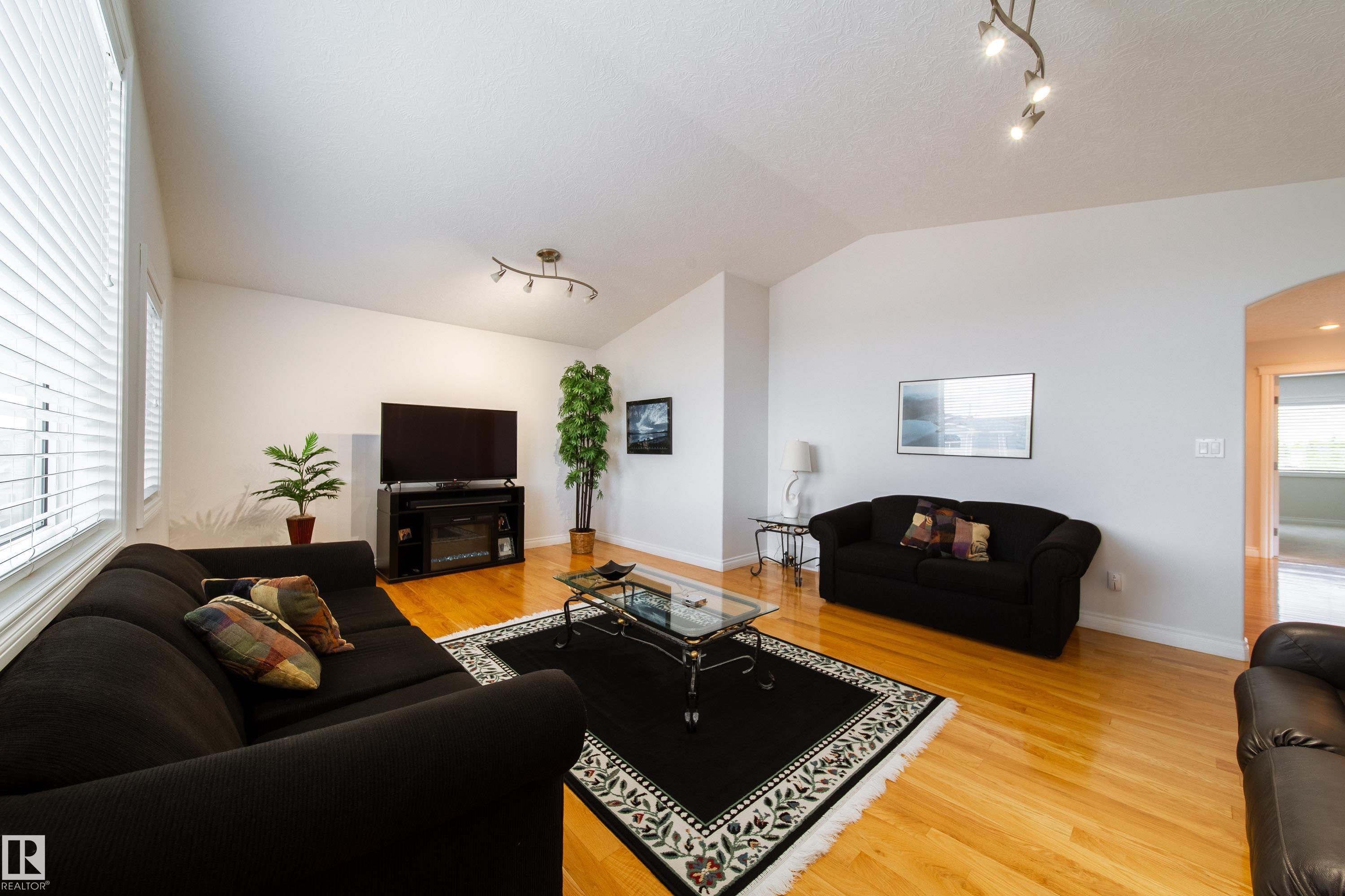 Photo 41 at 468 Klarvatten Lake Wynd NW, Klarvatten, Edmonton