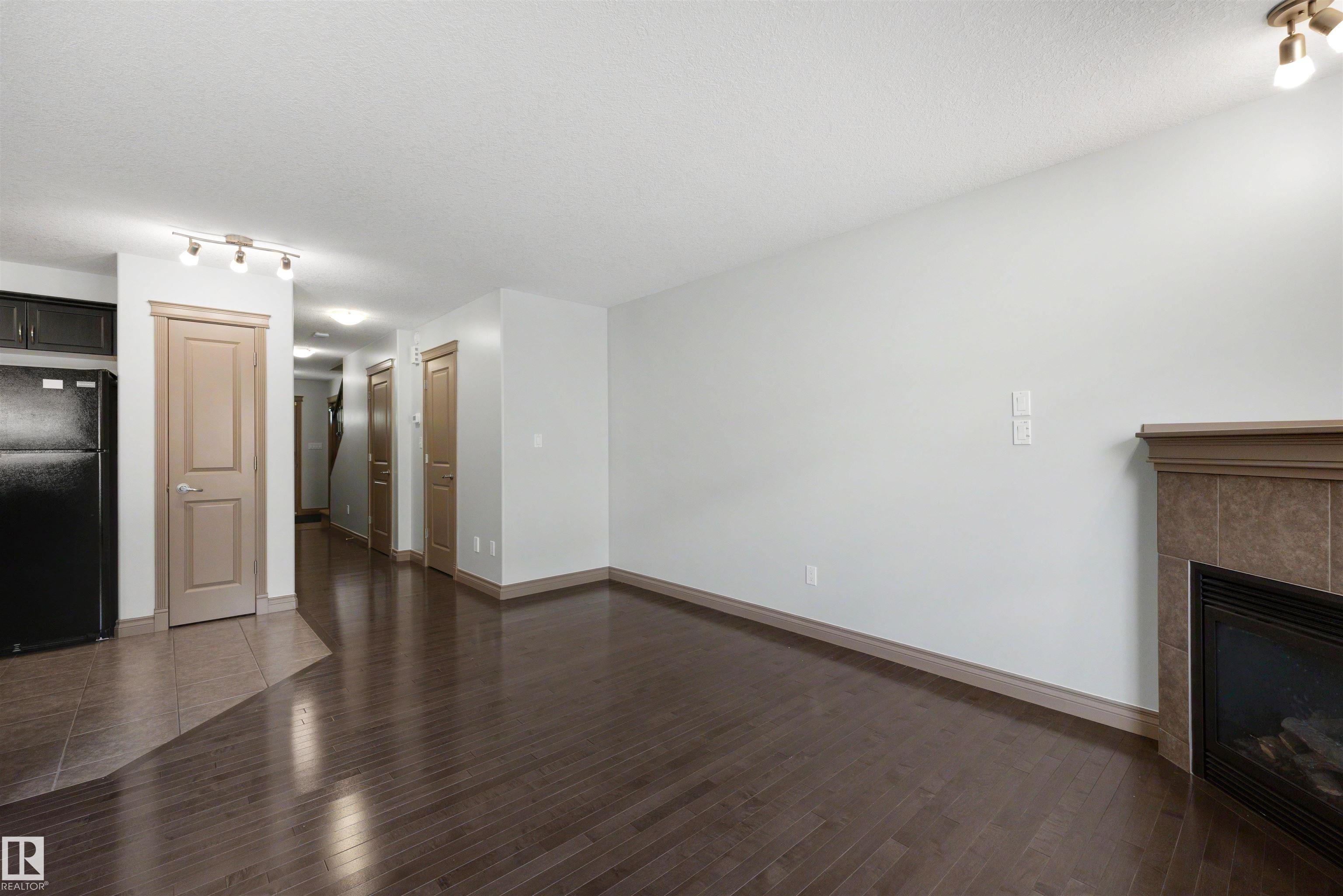 Photo 14 at 21 - 5120 164 Avenue NW, Hollick-Kenyon, Edmonton