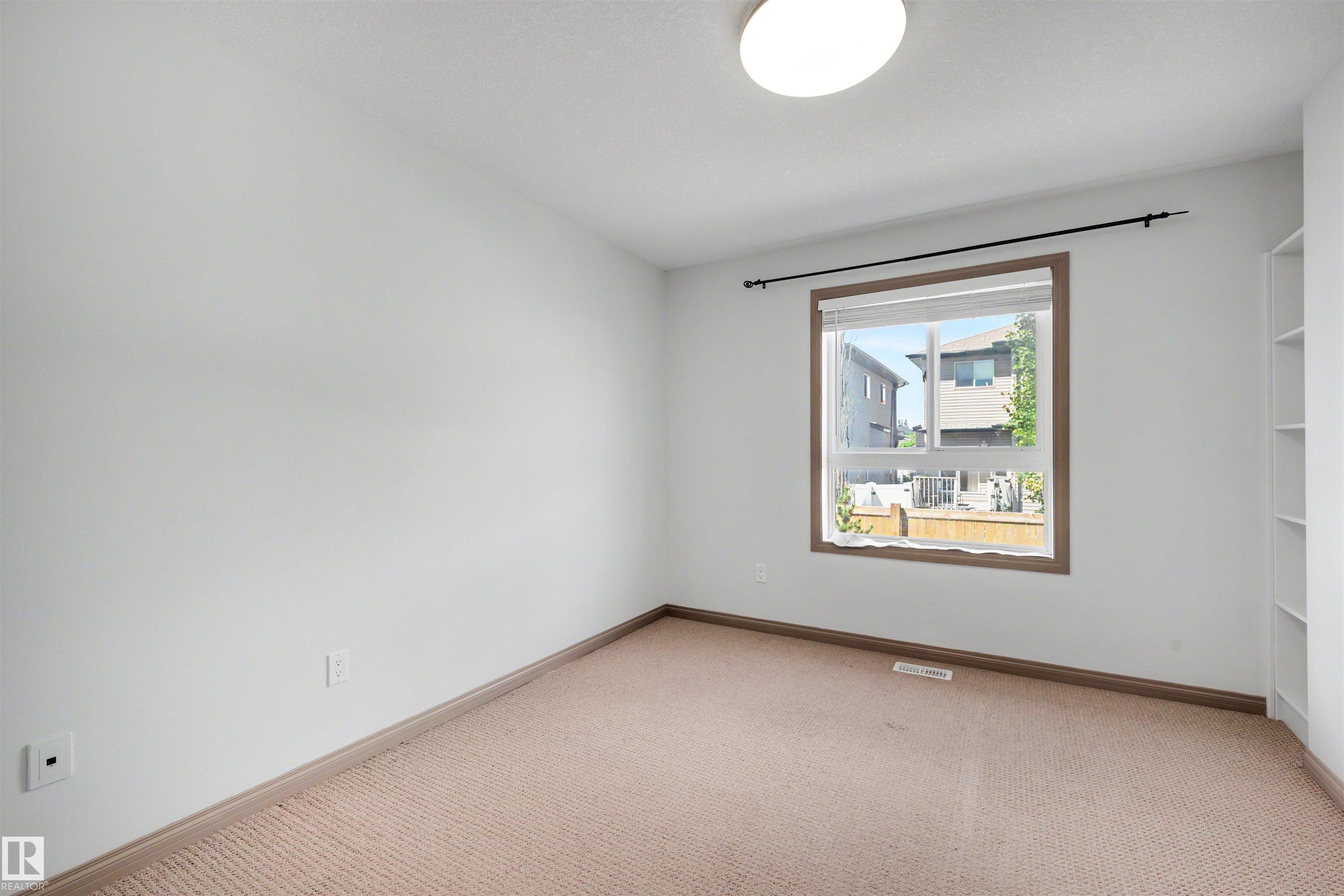 Photo 19 at 21 - 5120 164 Avenue NW, Hollick-Kenyon, Edmonton