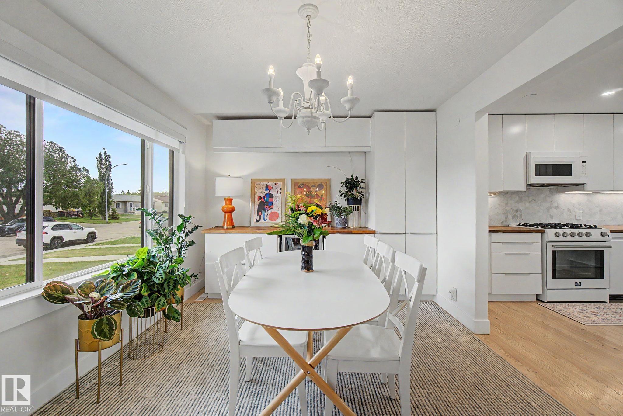 15771 106a Avenue NW, Britannia Youngstown, Edmonton