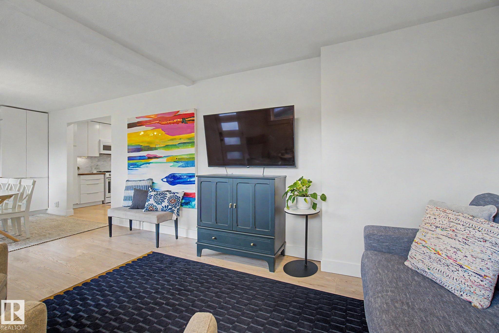 Photo 9 at 15771 106a Avenue NW, Britannia Youngstown, Edmonton