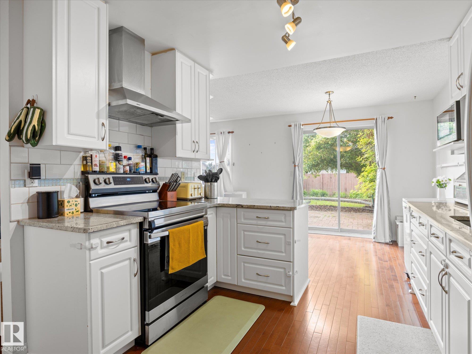 Photo 11 at 10805 20 Avenue NW, Keheewin, Edmonton